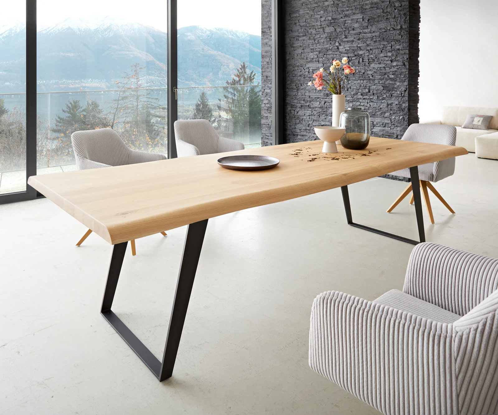 Esstisch Edge 260x100 Eiche Natur Metall Schräg Schwarz Live-Edge günstig online kaufen