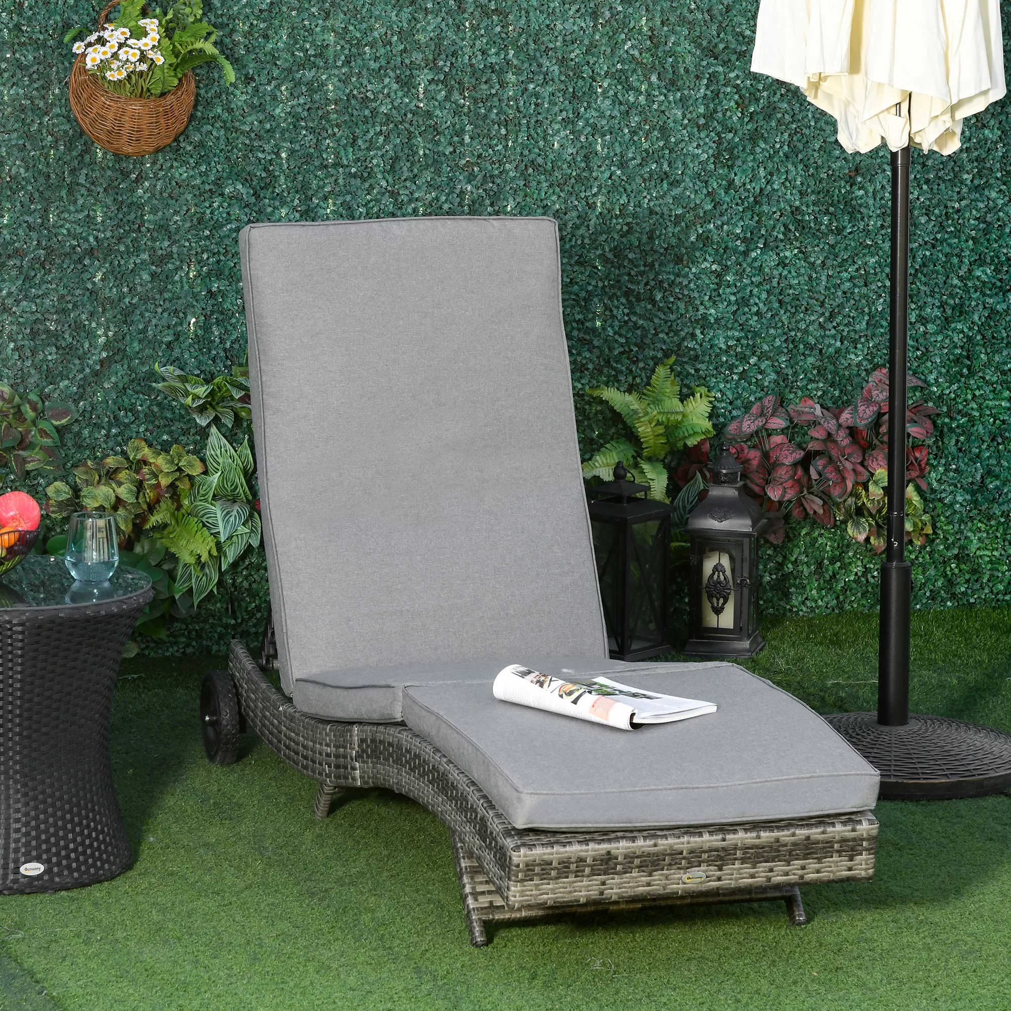 Outsunny Polyrattan Sonnenliege Gartenliege mit Kissen 5-stufig verstellbar günstig online kaufen