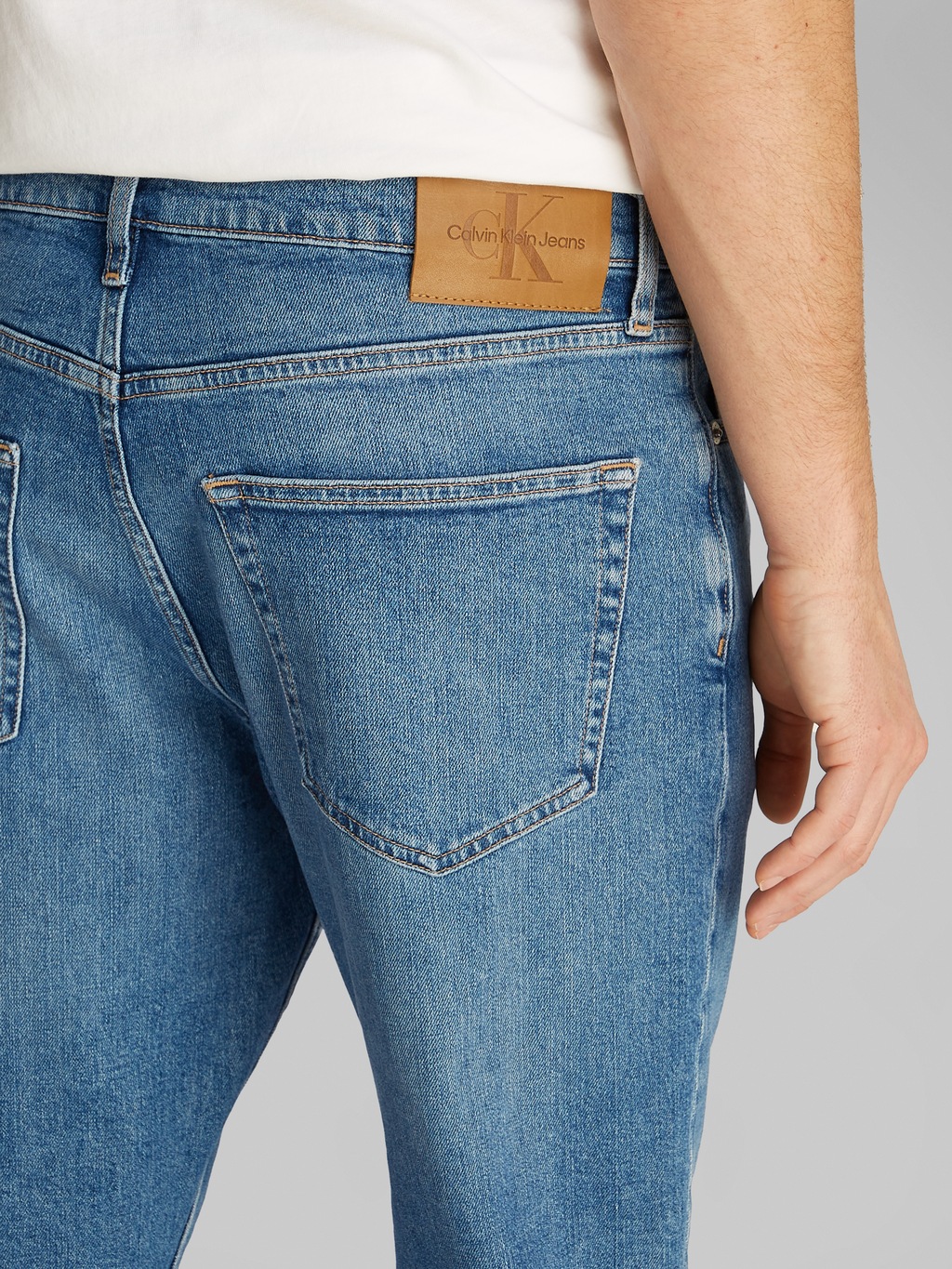 Calvin Klein Jeans Tapered-fit-Jeans "Dad Jeans", im Retro-Look günstig online kaufen