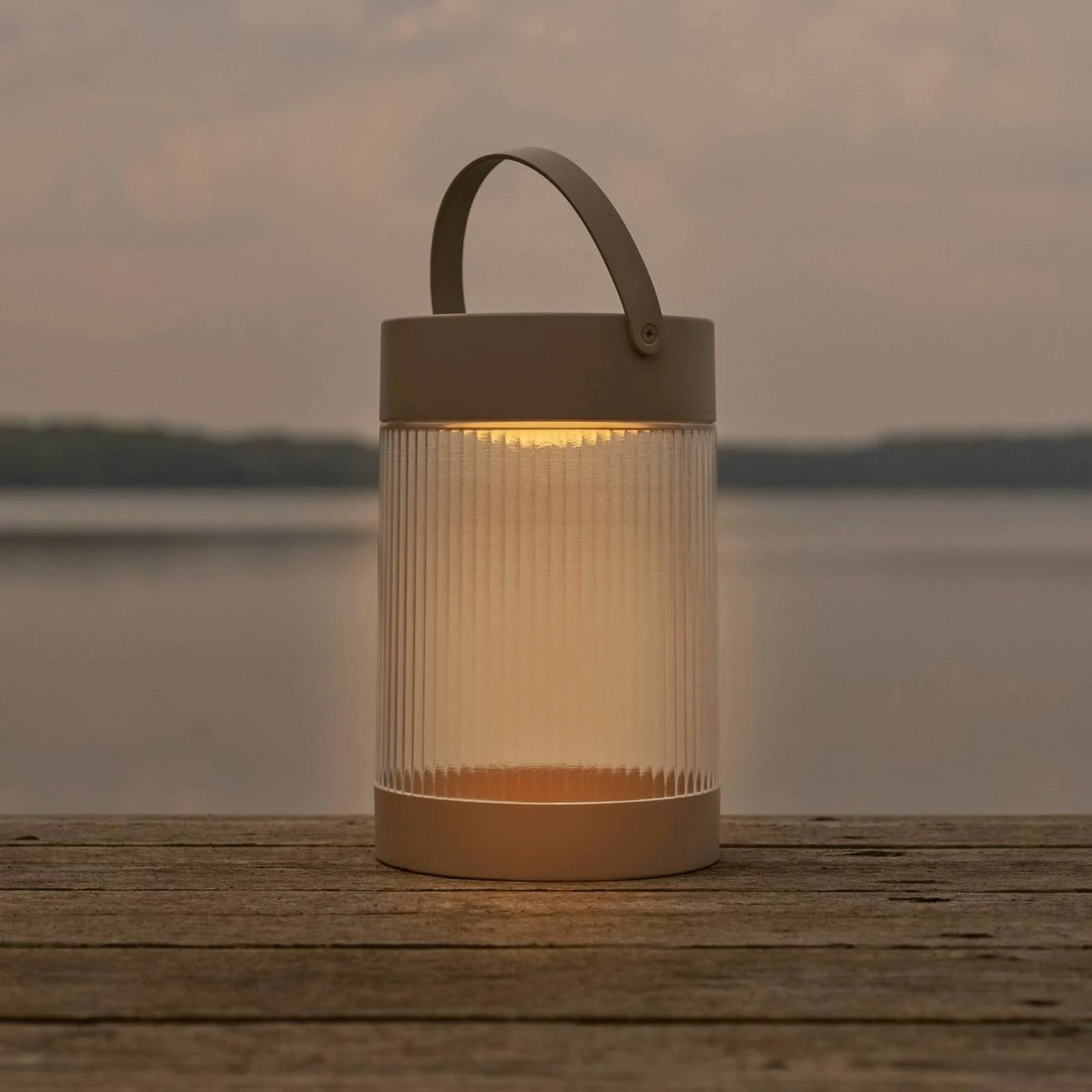 Solar-Tischleuchte Coupar, sandfarben, Kunststoff, IP44 günstig online kaufen