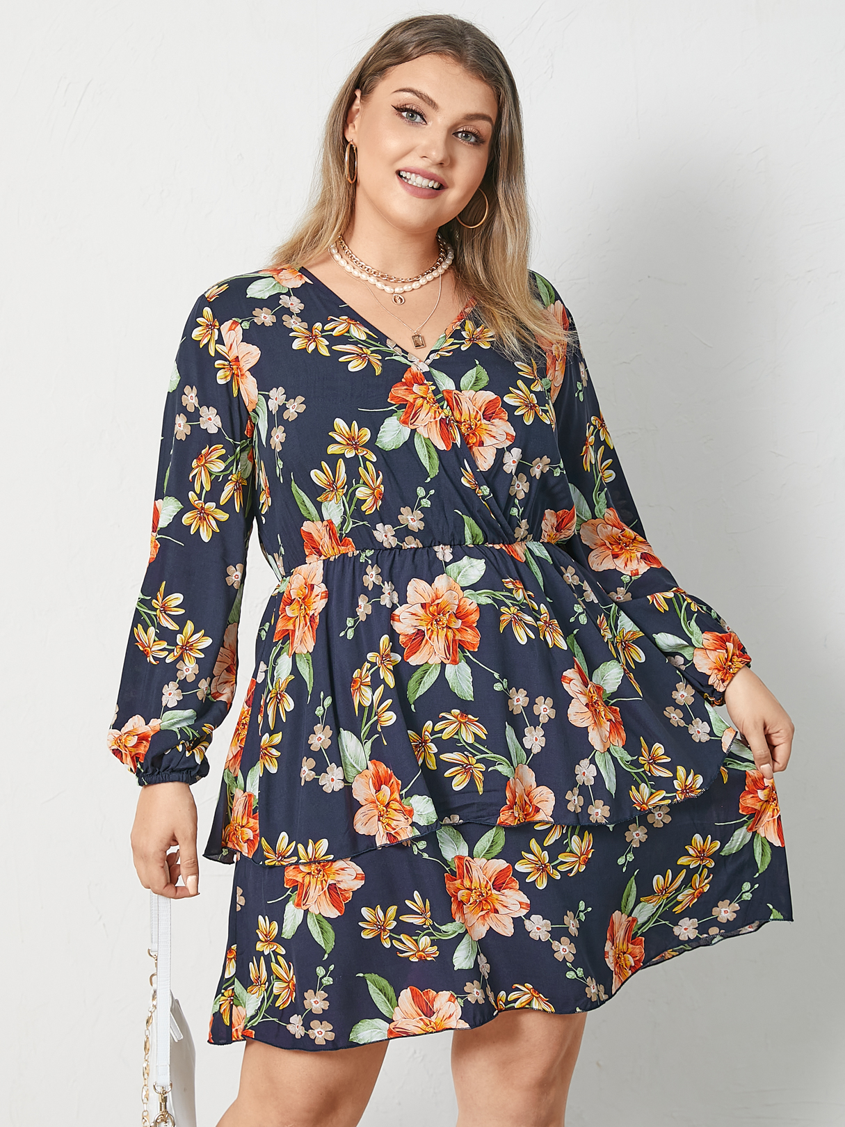 Plus Size V-Ausschnitt Blumendruck Wickeldesign Lange Ärmel Mini Kleid günstig online kaufen