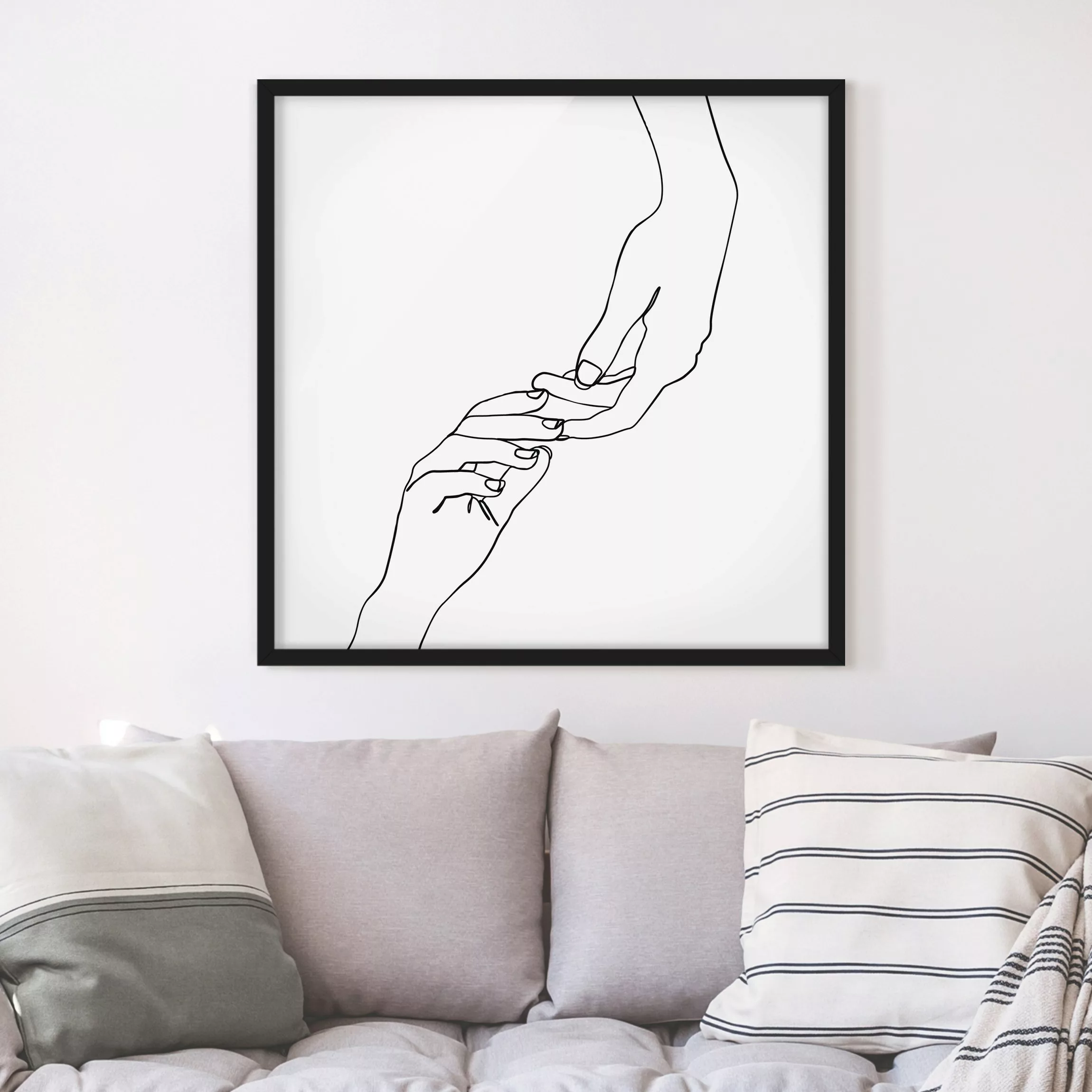 Bild mit Rahmen Schwarz-Weiß - Quadrat Line Art Hände Berührung Schwarz Wei günstig online kaufen