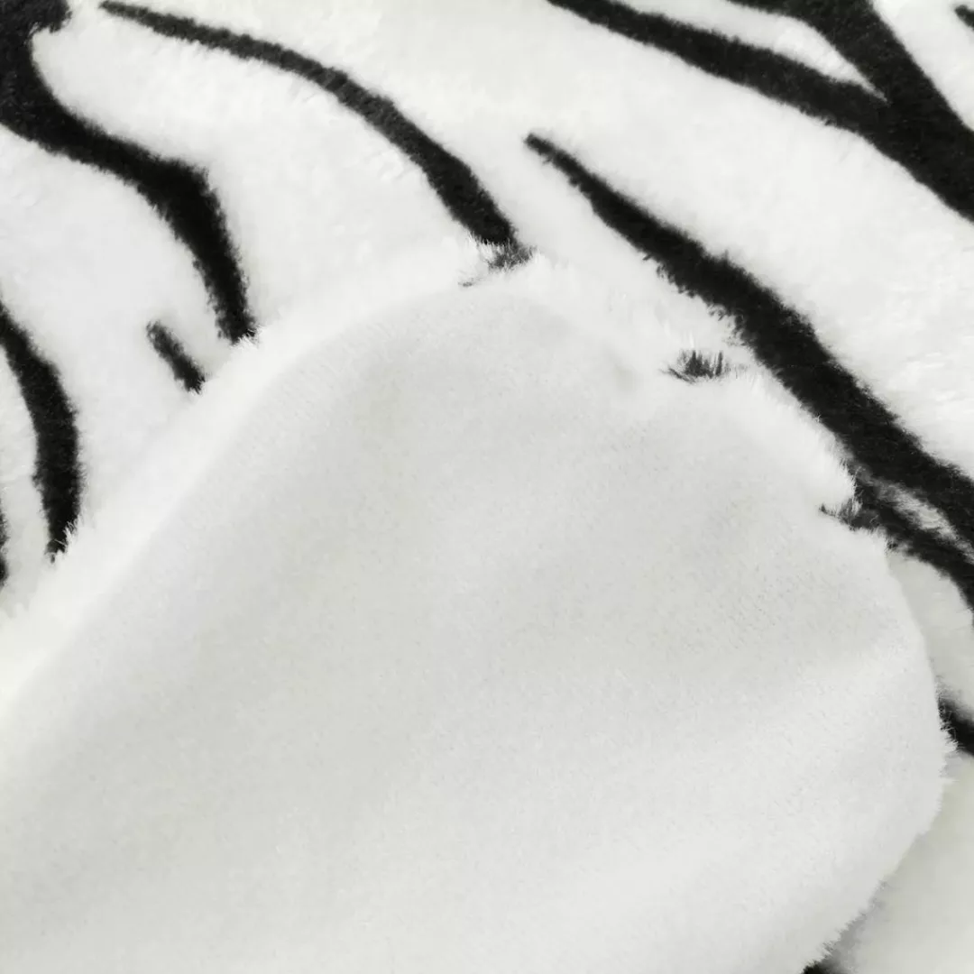 Tigerfell Teppich Plüsch 144 Cm Weiß günstig online kaufen