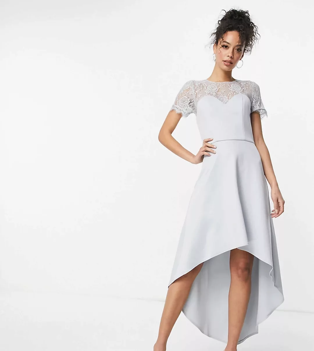 Chi Chi London Tall – Blaues Kleid mit gemischtem Spitzendesign und nach hi günstig online kaufen