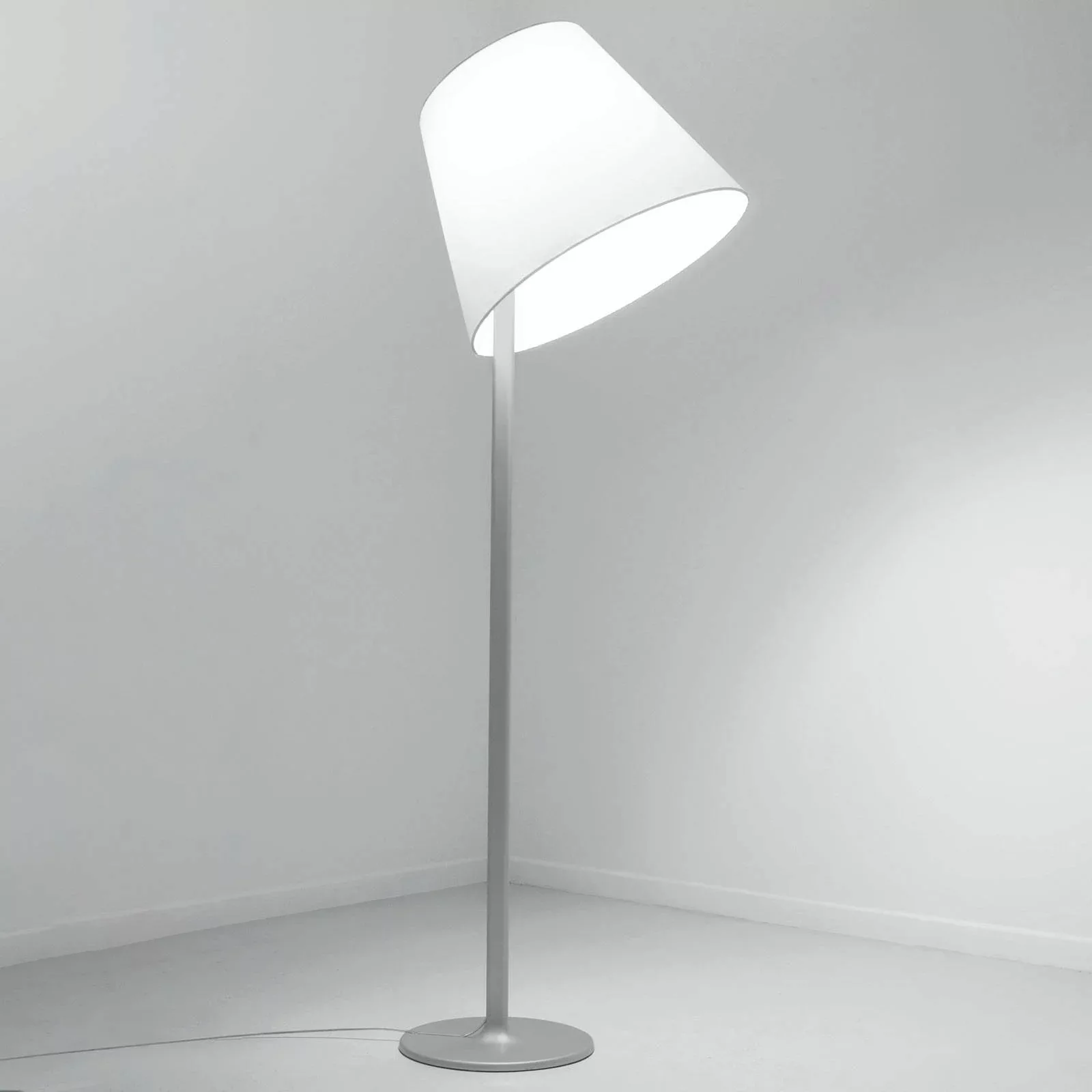 Artemide Melampo Stehleuchte, 217 cm, grau günstig online kaufen