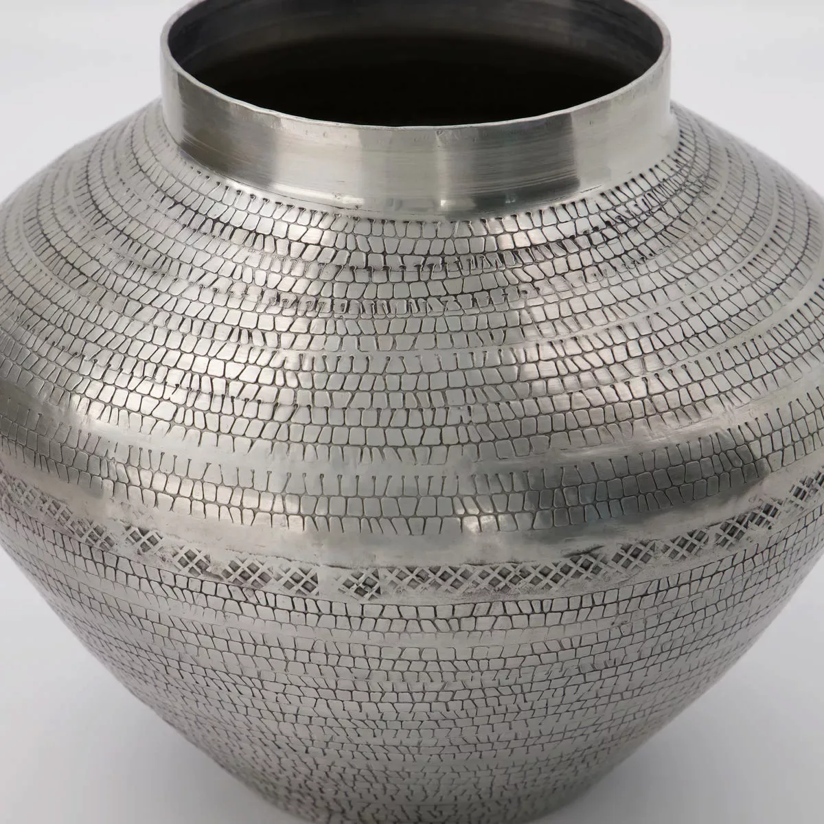 Vase Arti aus Aluminium in Silber mit Gravur günstig online kaufen