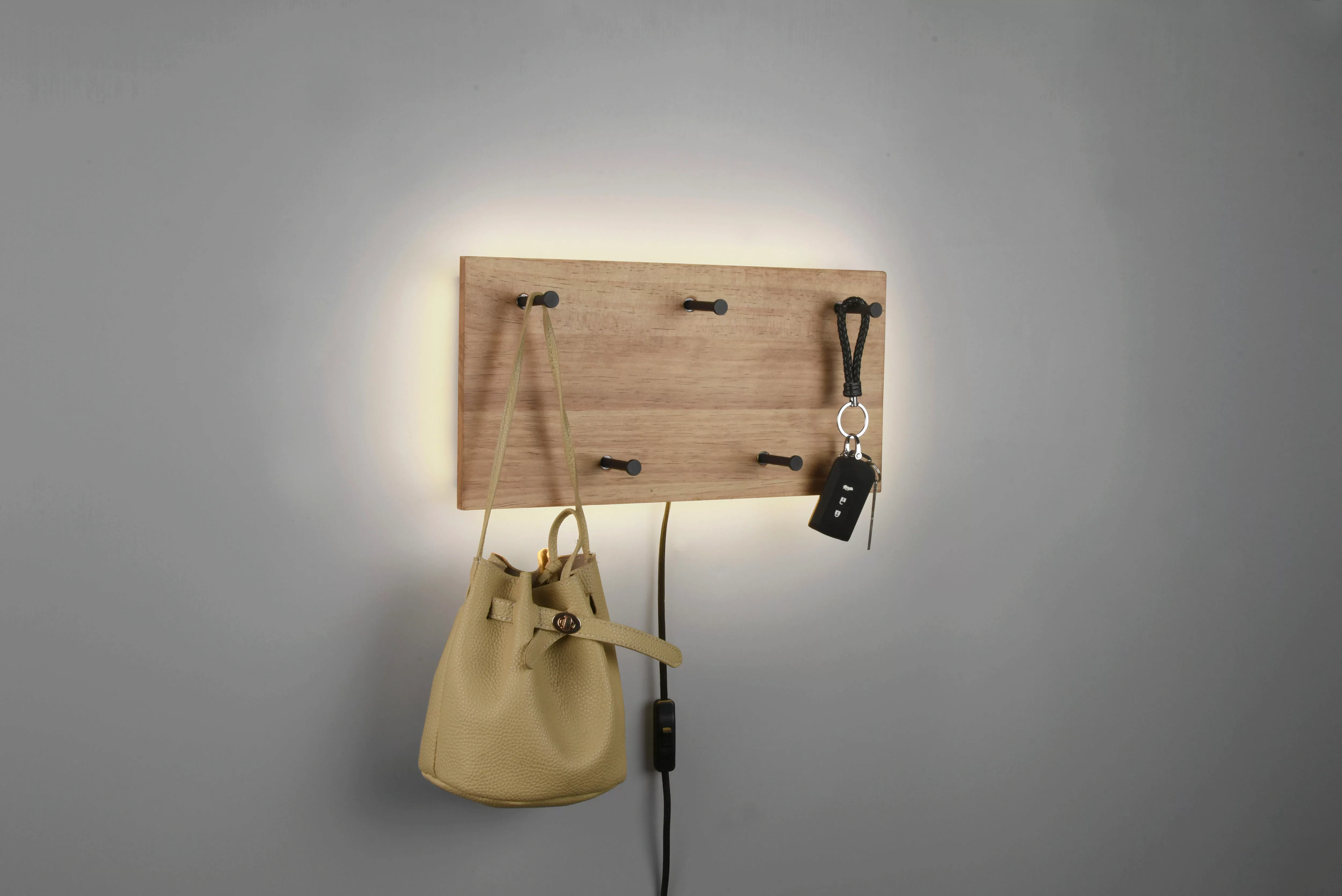 MIRRORS AND MORE Garderobenleiste »Samantha«, mit integriertem LED-Backligh günstig online kaufen