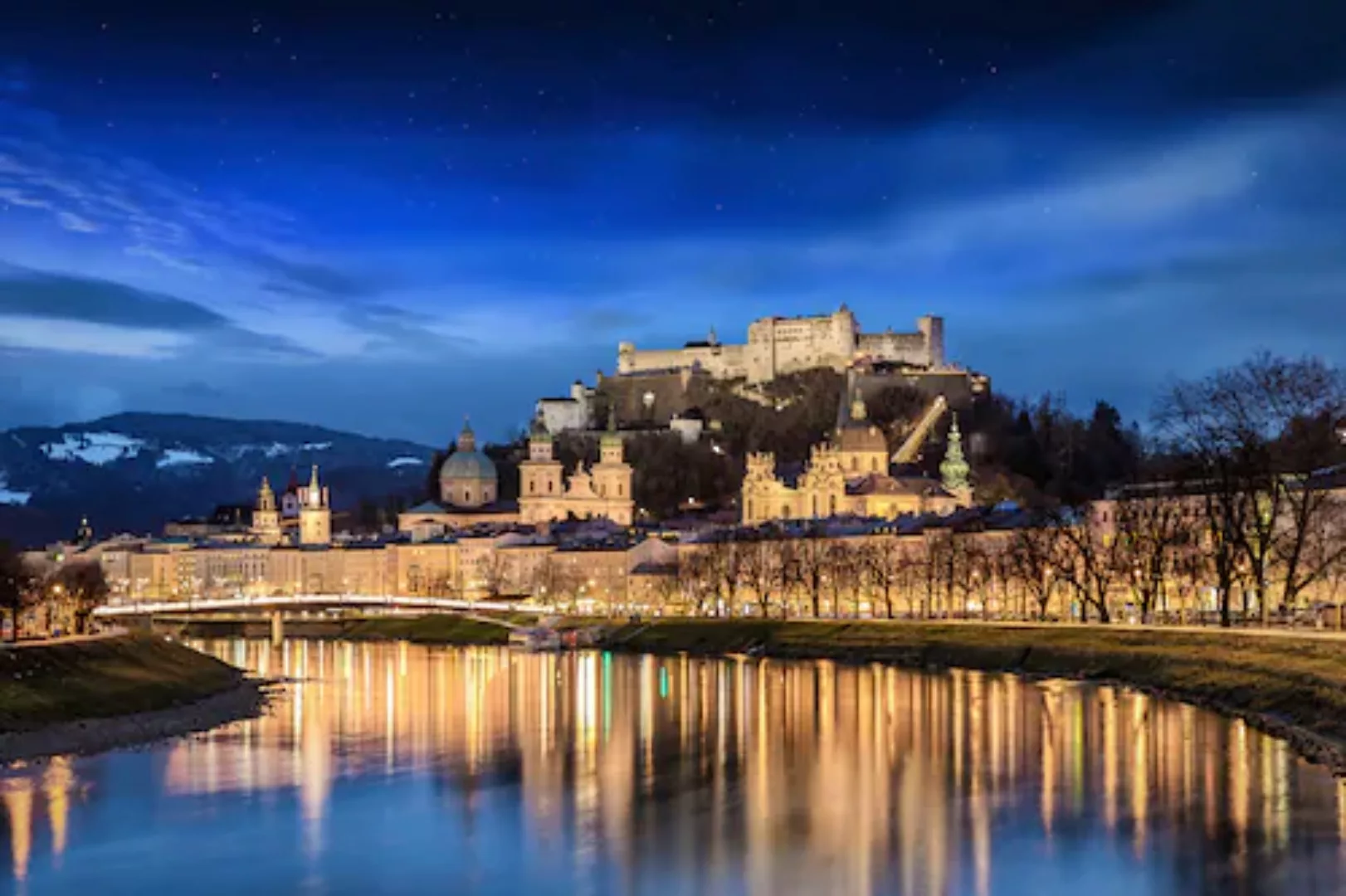 Papermoon Fototapete »Burg bei Nacht« günstig online kaufen