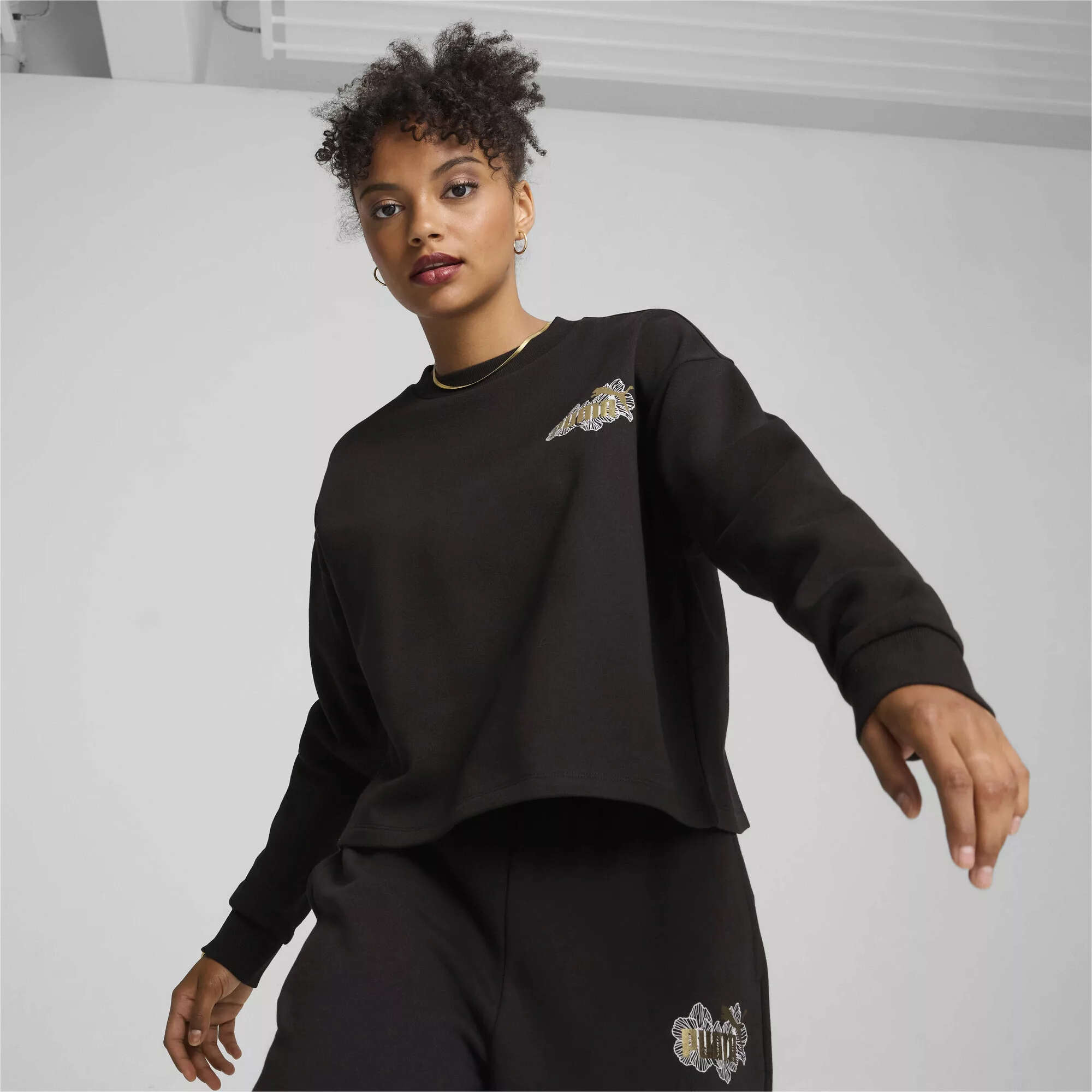 PUMA Sweatshirt "ESS+ CLASS ACT Rundhalsshirt Damen" günstig online kaufen