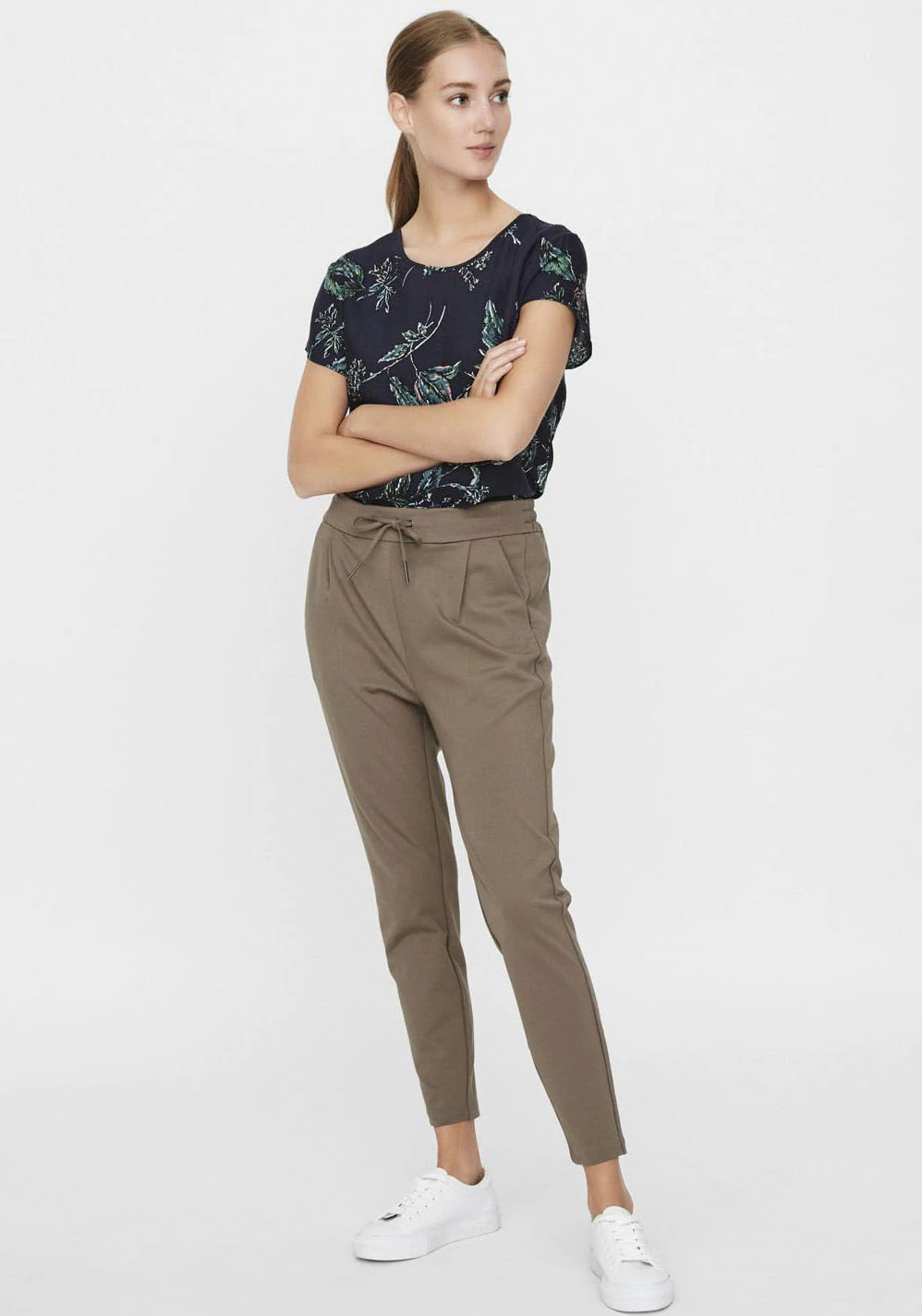 Vero Moda Jogger Pants "VMEVA MR LOOSE STRING PANT GA NOOS", hinten mit ela günstig online kaufen