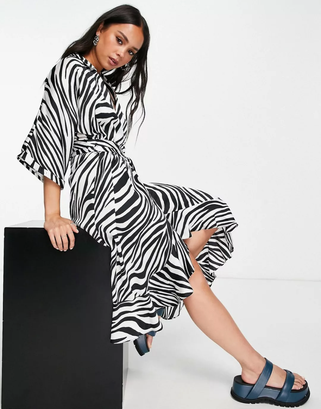 Topshop – Midi-Hemdkleid in Schwarz-Weiß mit Zebramuster-Mehrfarbig günstig online kaufen