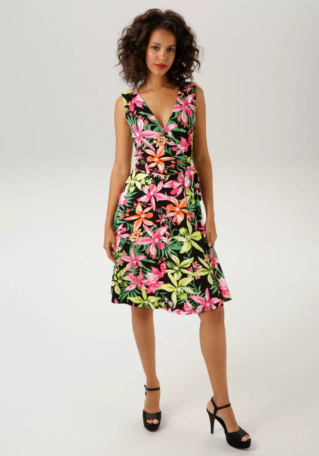 Aniston CASUAL Sommerkleid, mit farbenfrohem, großflächigem Blumendruck - j günstig online kaufen