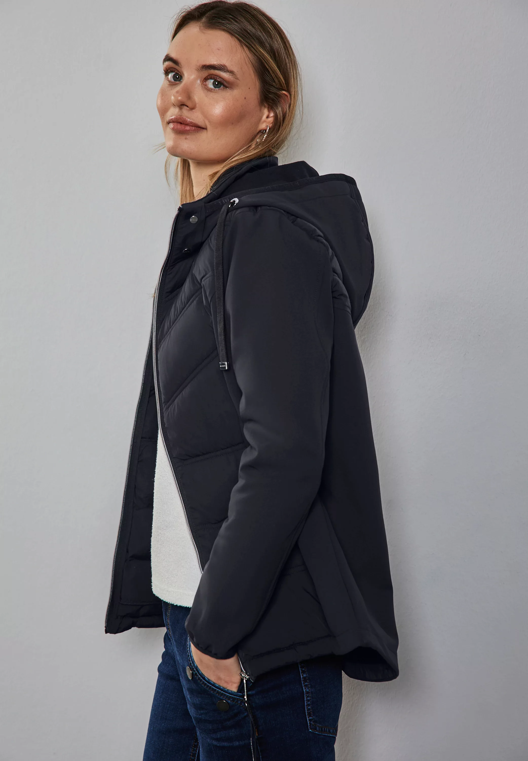 STREET ONE Softshelljacke, mit Kapuze, mit Kapuze und Tunnelzug günstig online kaufen