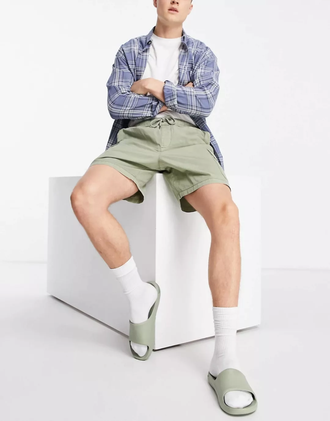 New Look – Cargoshorts in Khaki-Grün günstig online kaufen