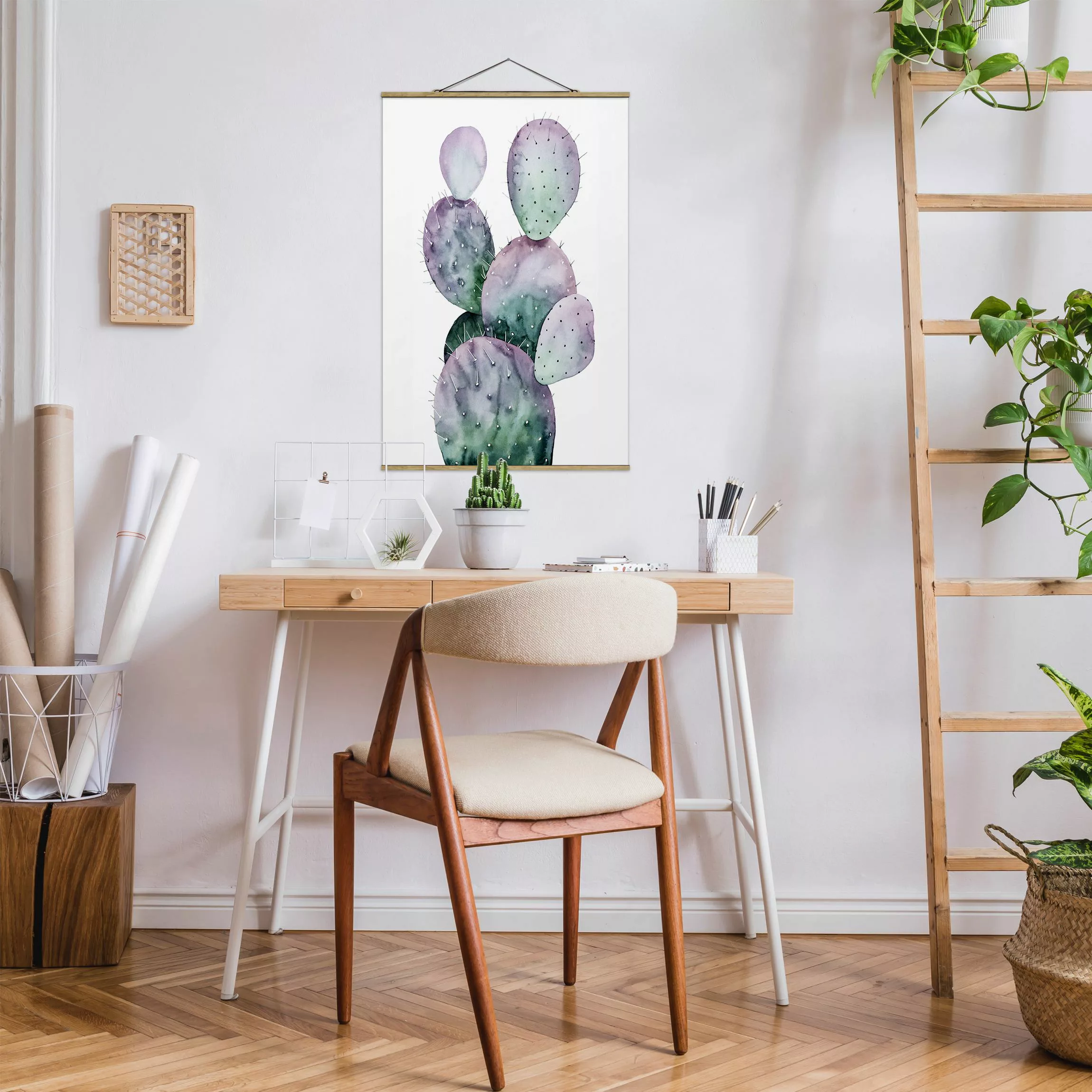 Stoffbild Blumen mit Posterleisten - Hochformat Kaktus in Lila II günstig online kaufen