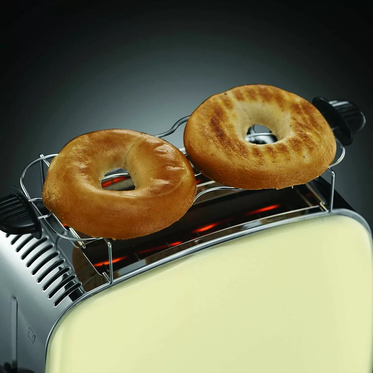 Toaster Russell Hobbs 23334-56 Creme 1100 W günstig online kaufen