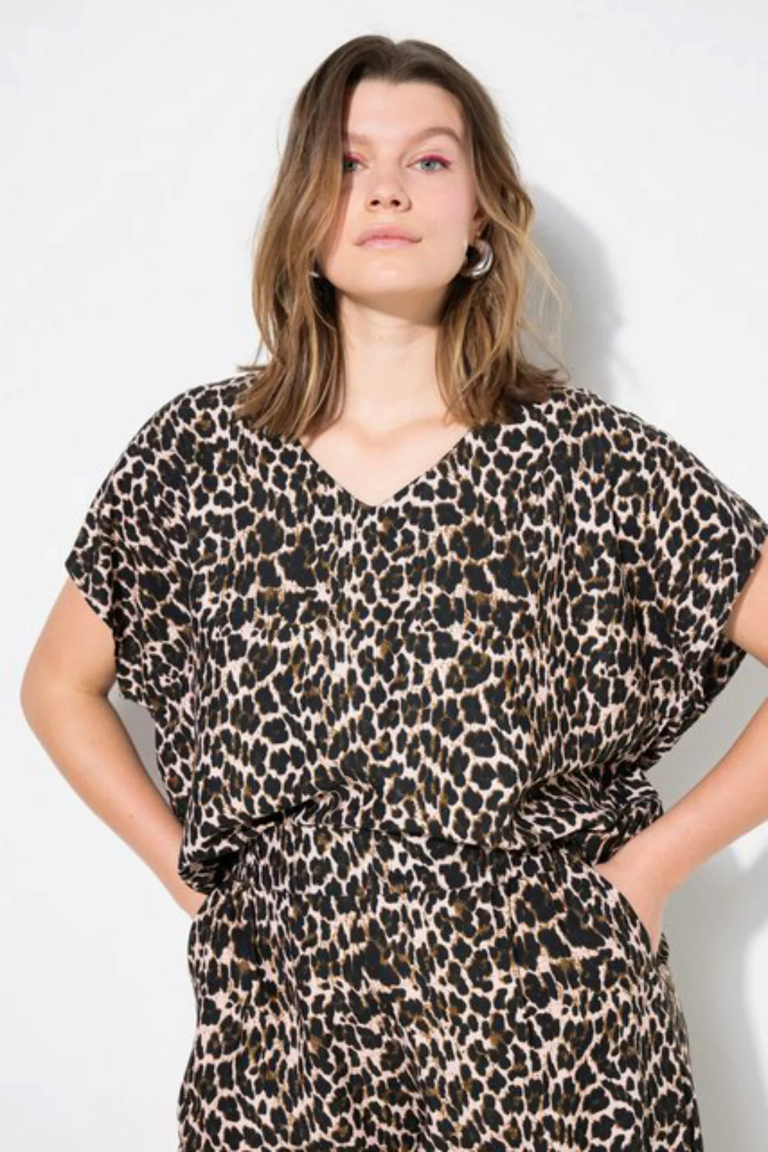 Studio Untold Druckbluse Blusenshirt oversized Leo V-Ausschnitt günstig online kaufen