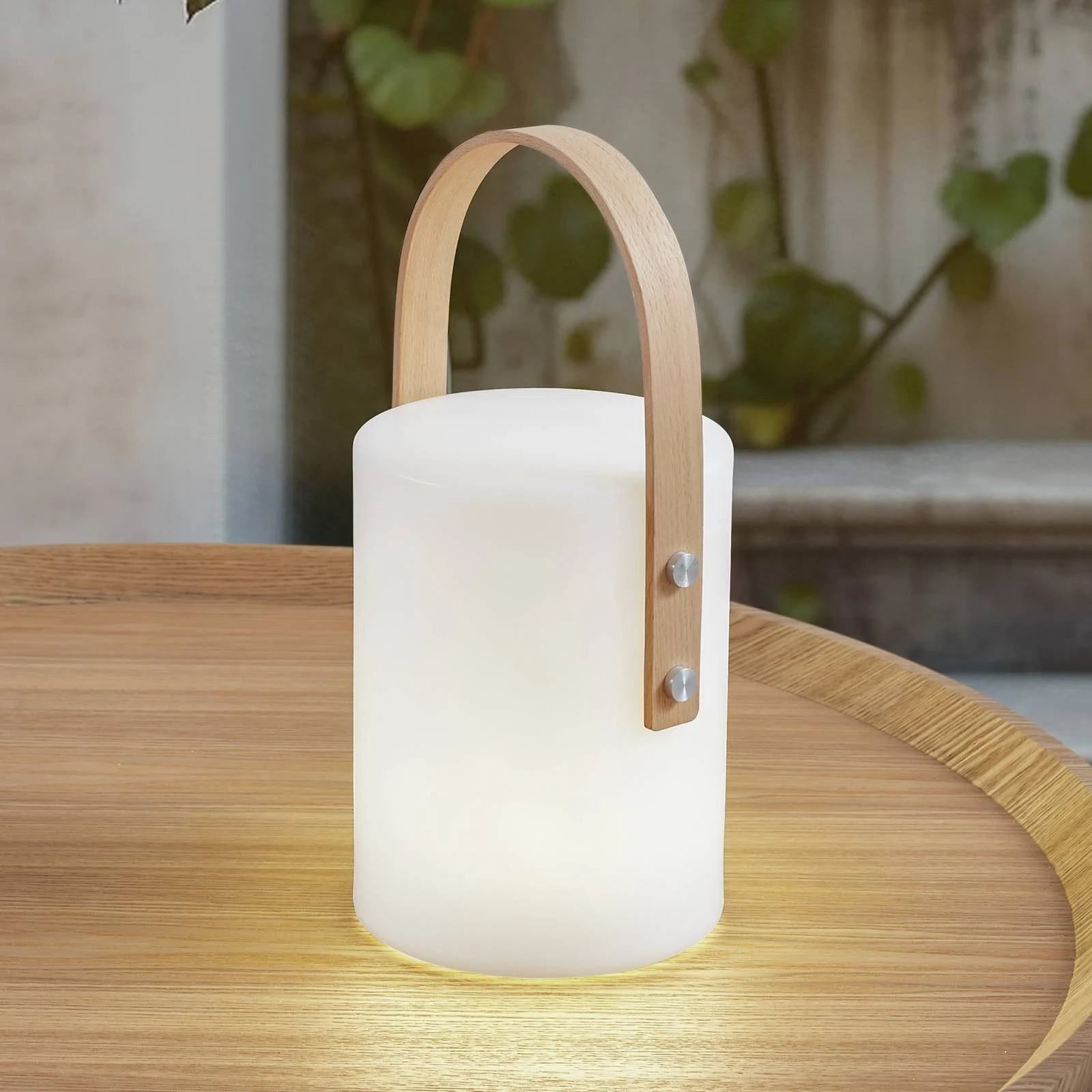 Lindby LED-Akku-Außentischleuchte Juria, weiß, CCT, IP44 günstig online kaufen