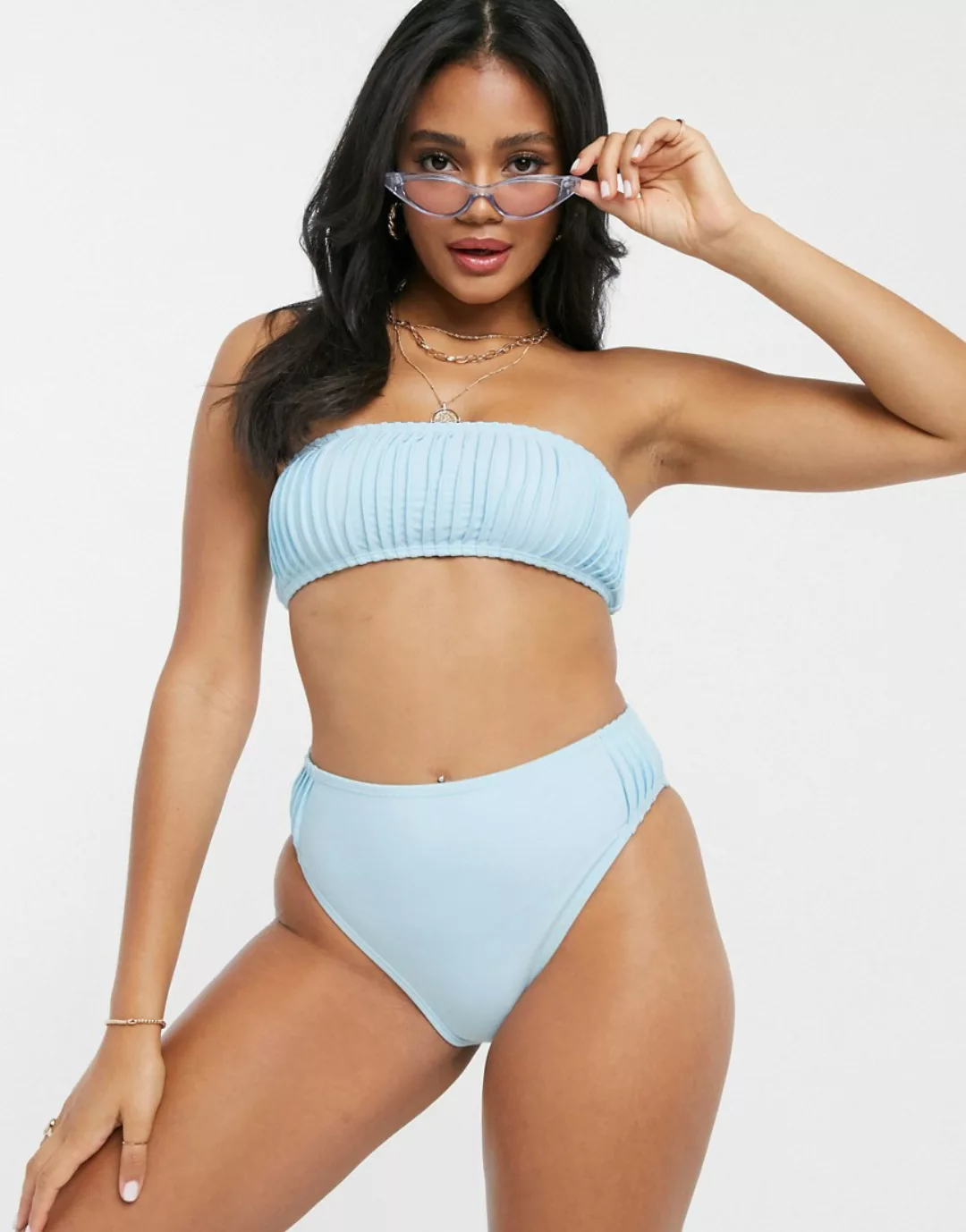 Missguided – Trägerloses, plissiertes Bikinioberteil in Blau günstig online kaufen