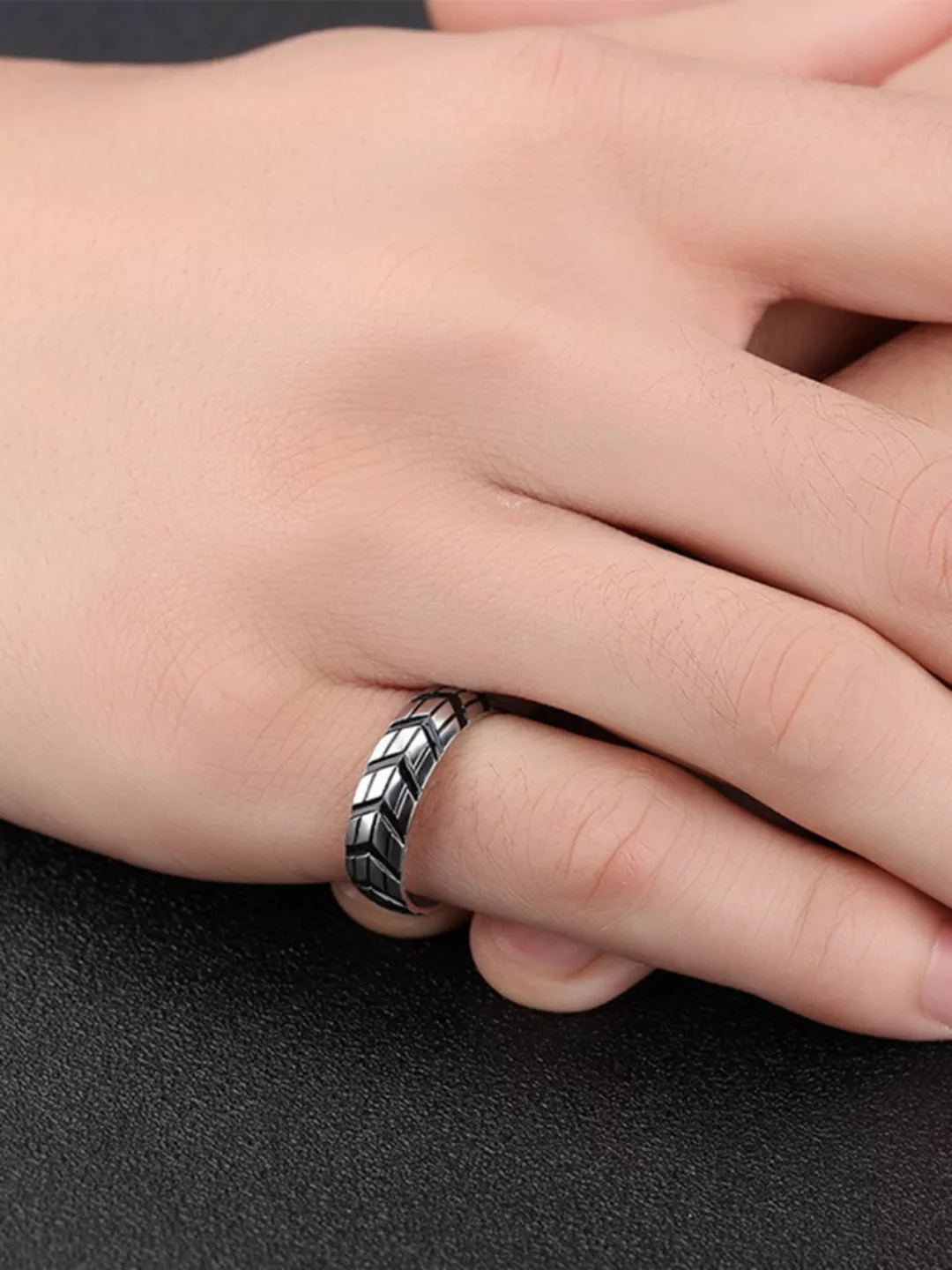 Trendy Autoreifen Print Herrenring Titanstahl Fingerring Schwanzring Punk S günstig online kaufen