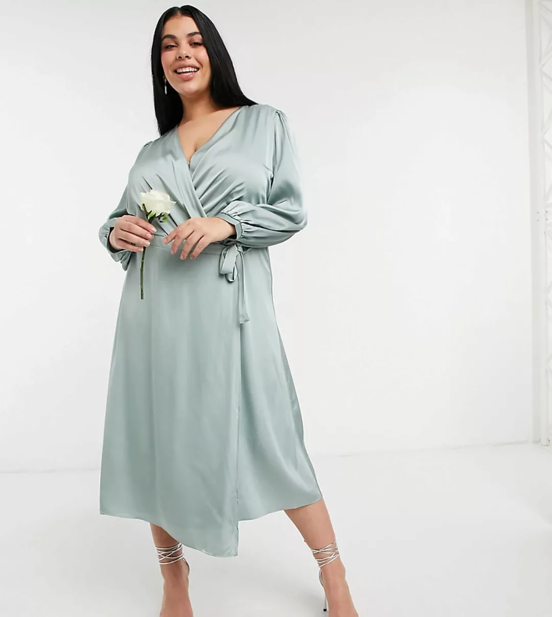 TFNC Plus – Langärmliges Brautjungfern-Midikleid aus Satin mit Wickeldesign günstig online kaufen