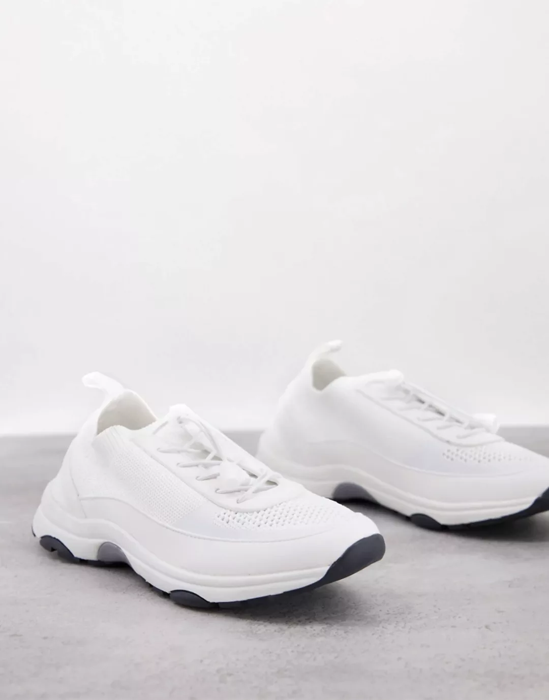 ASOS DESIGN – Deluxe – Strick-Sneaker in Weiß günstig online kaufen