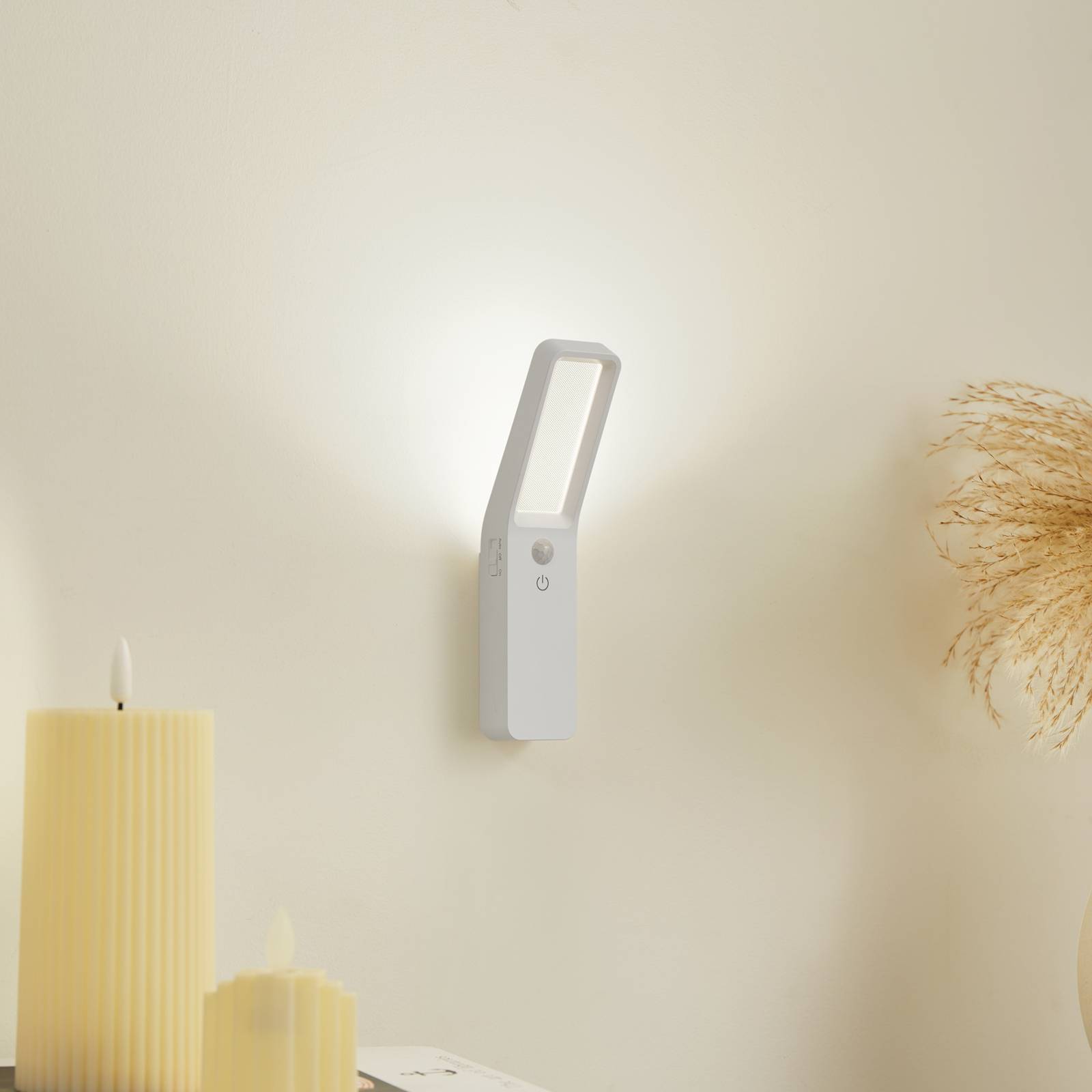 Lindby LED-Akku-Wandleuchte Taska, weiß, Kunststoff, Sensor günstig online kaufen