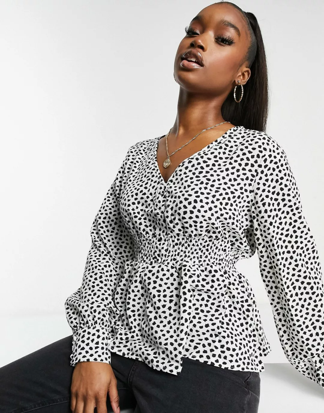 Missguided - Bluse mit gekräuselter Taille in Weiß günstig online kaufen