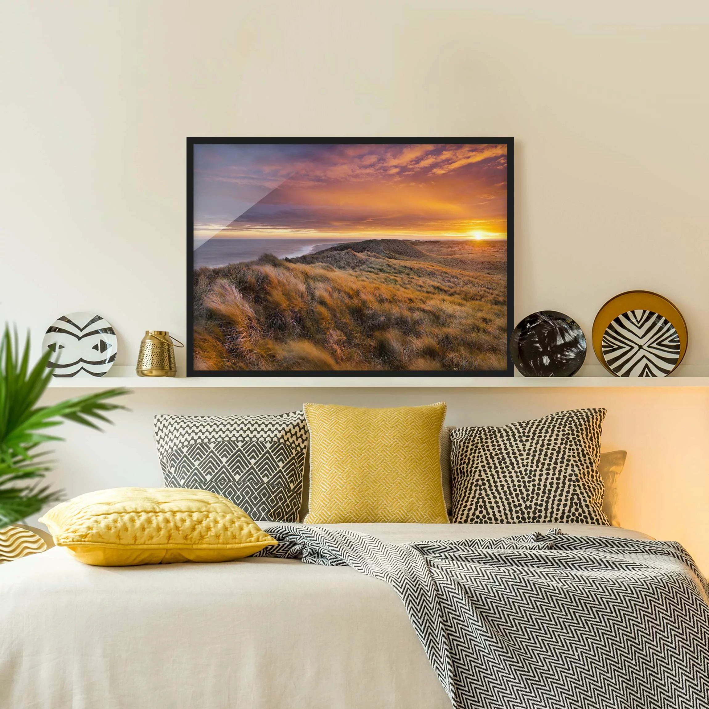 Bild mit Rahmen Natur & Landschaft - Querformat Sonnenaufgang am Strand auf günstig online kaufen