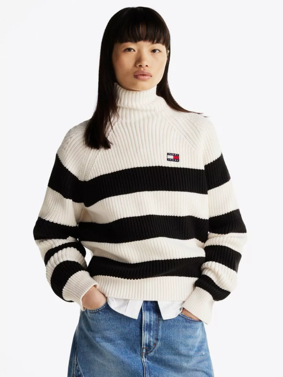 Tommy Jeans Strickpullover TJW STRIPE MOCKNCK BADGE SWEATER mit Perlfangmus günstig online kaufen