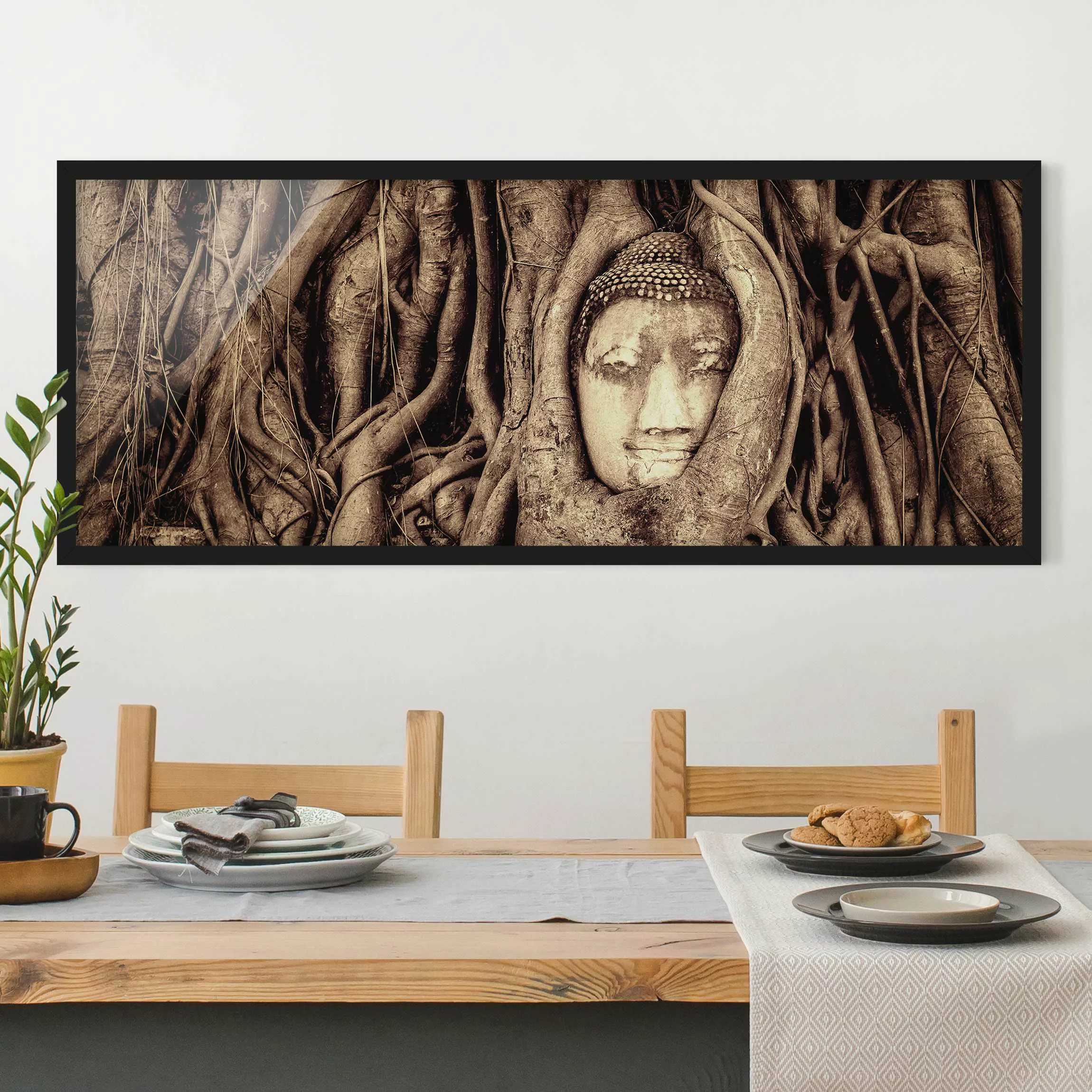Bild mit Rahmen Blumen - Panorama Buddha in Ayutthaya von Baumwurzeln gesäu günstig online kaufen