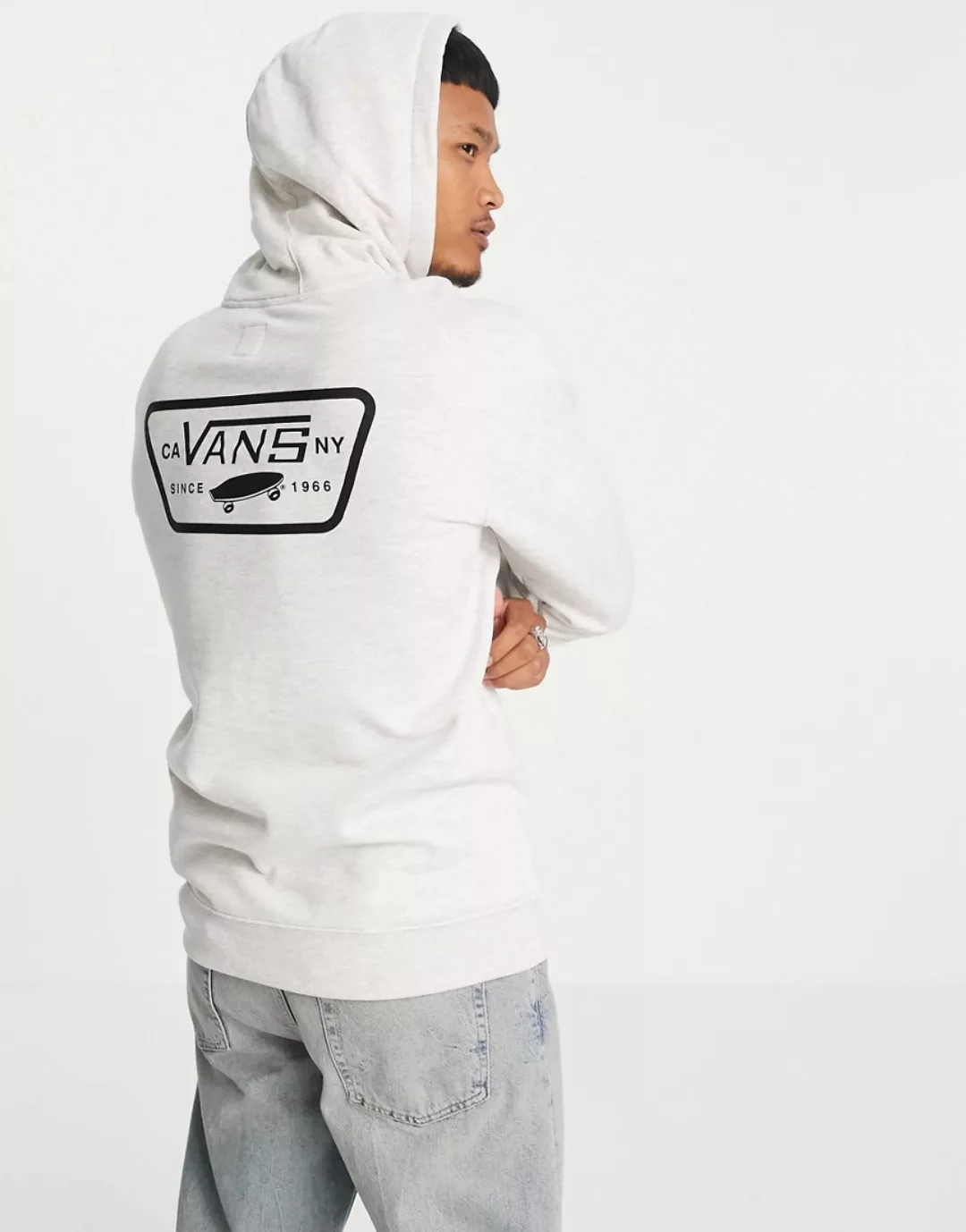 Vans – Full Patched II – Kapuzenpullover in Hafer mit Rückenprint-Weiß günstig online kaufen