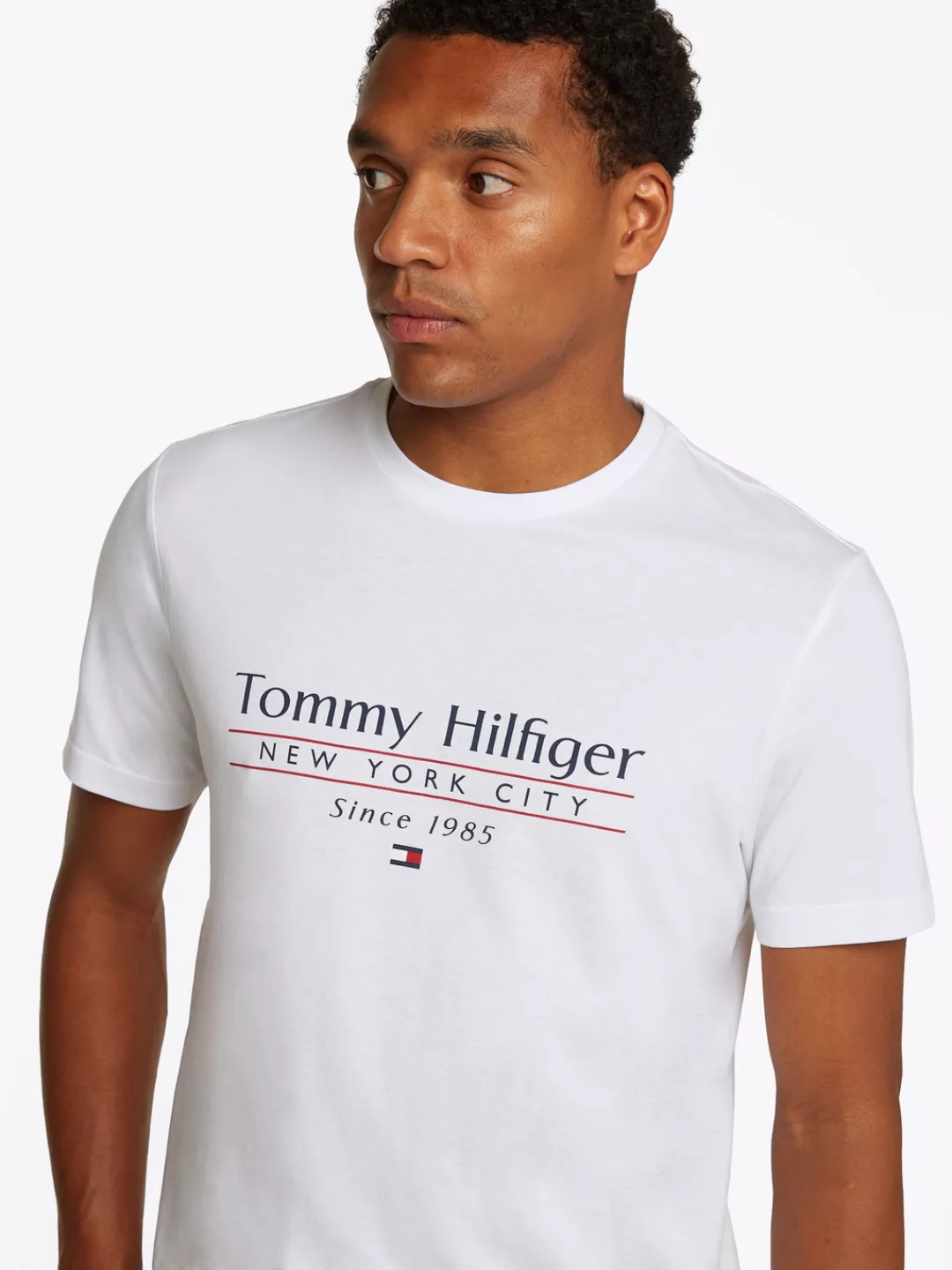 Tommy Hilfiger T-Shirt "HILFIGER CENTER STACK TEE", mit großem Schriftprint günstig online kaufen