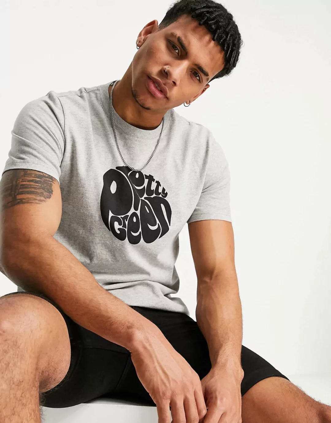 Pretty Green – Gillespie – Graues T-Shirt mit Logo günstig online kaufen