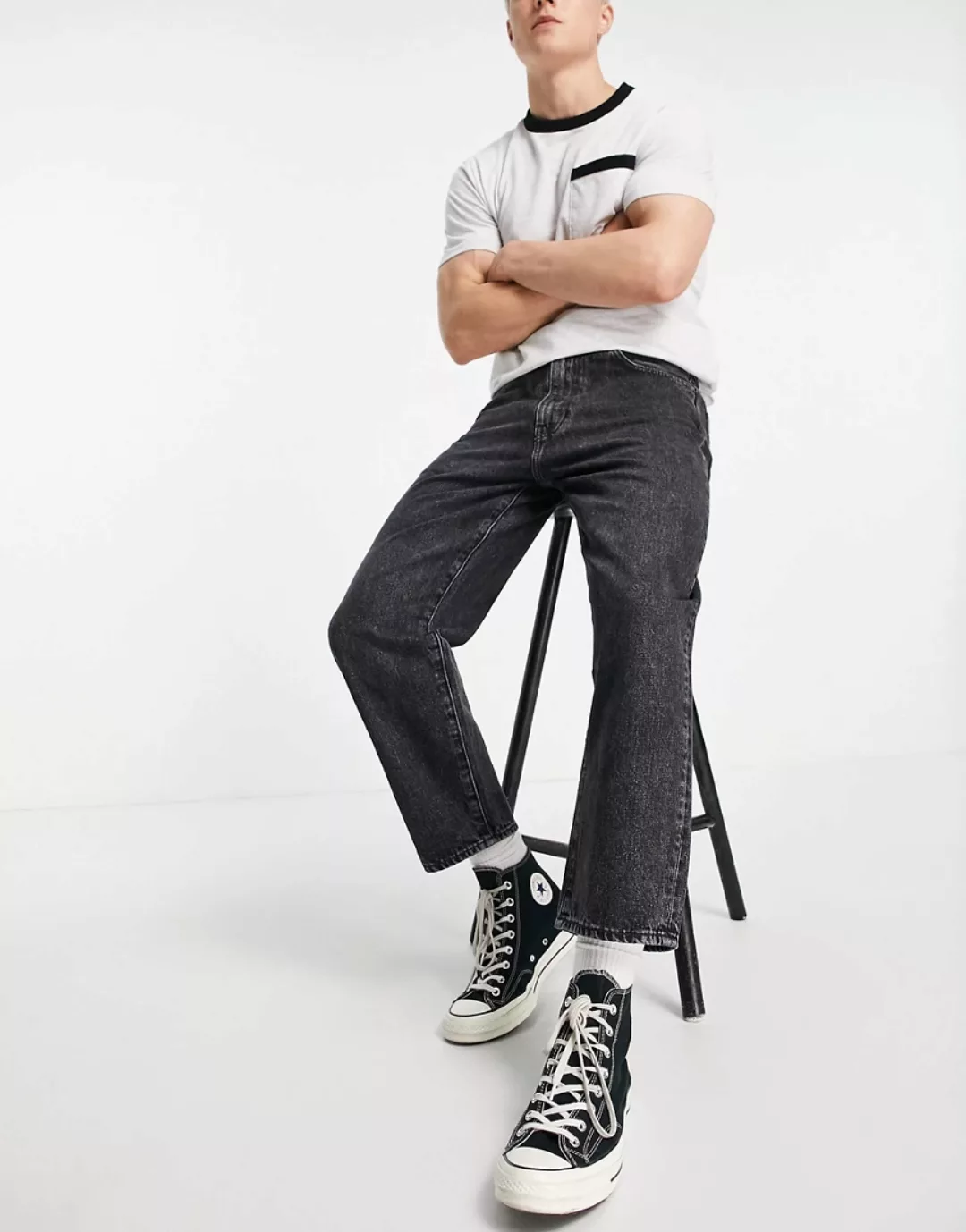 Levi's – Stay Loose – Schmal zulaufende Jeans mit kurzem Schnitt in schwarz günstig online kaufen