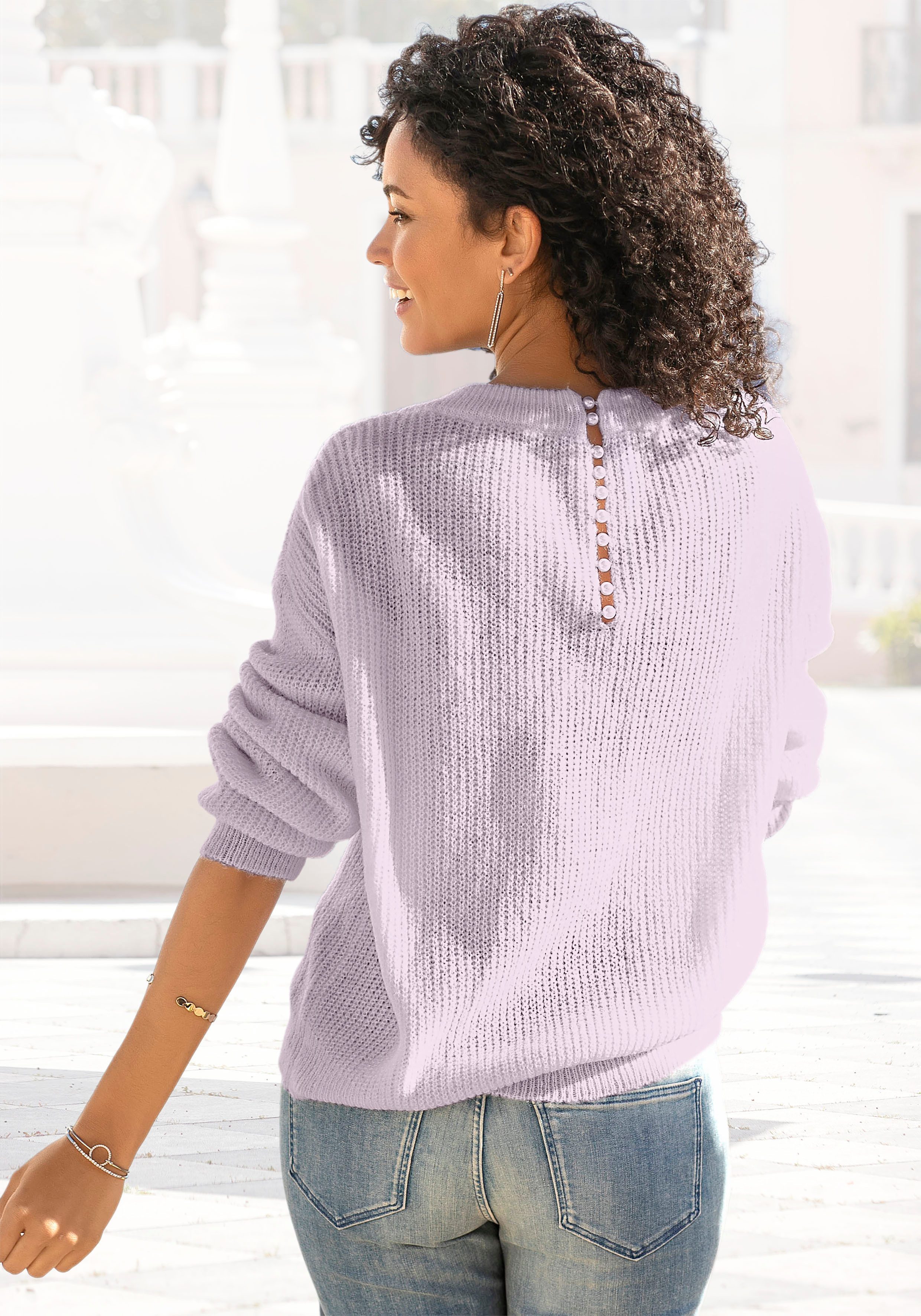 LASCANA V-Ausschnitt-Pullover, mit Zierperlen im Rücken, femininer Strickpu günstig online kaufen