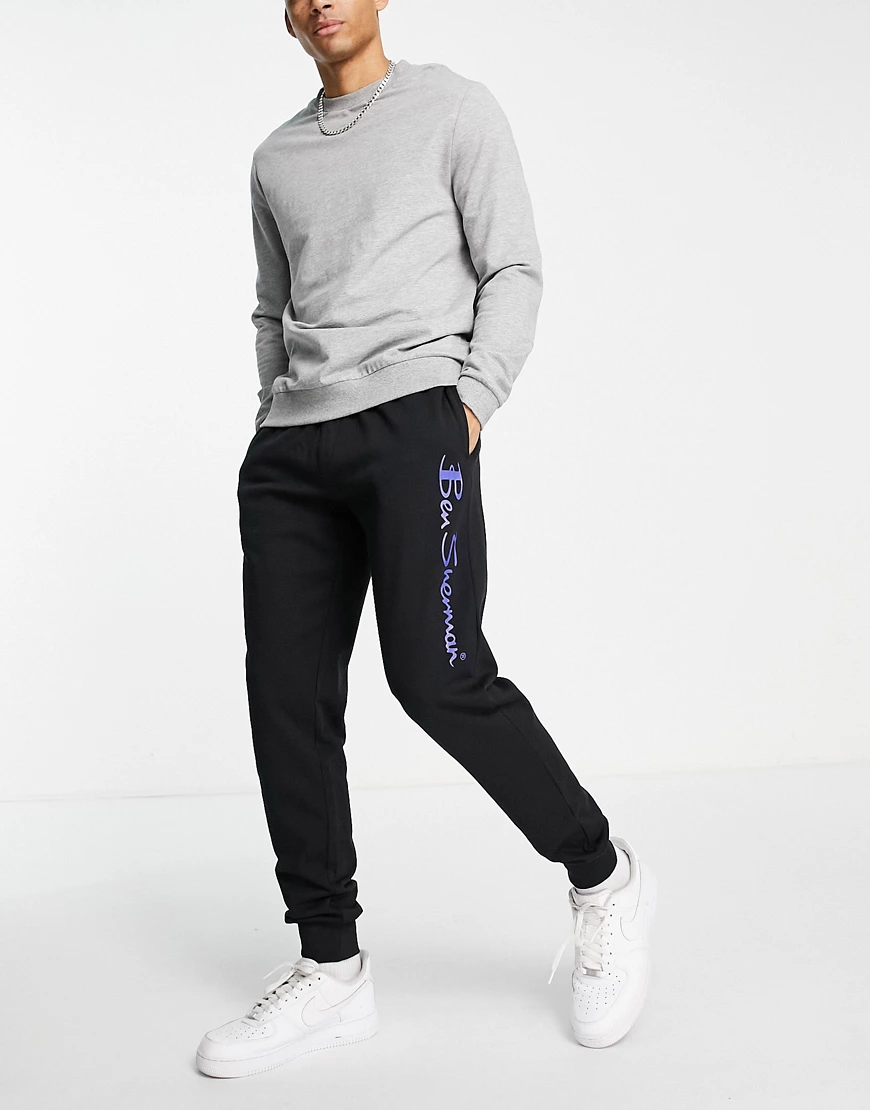 Ben Sherman – Jogginghose mit großem Logoprint-Schwarz günstig online kaufen