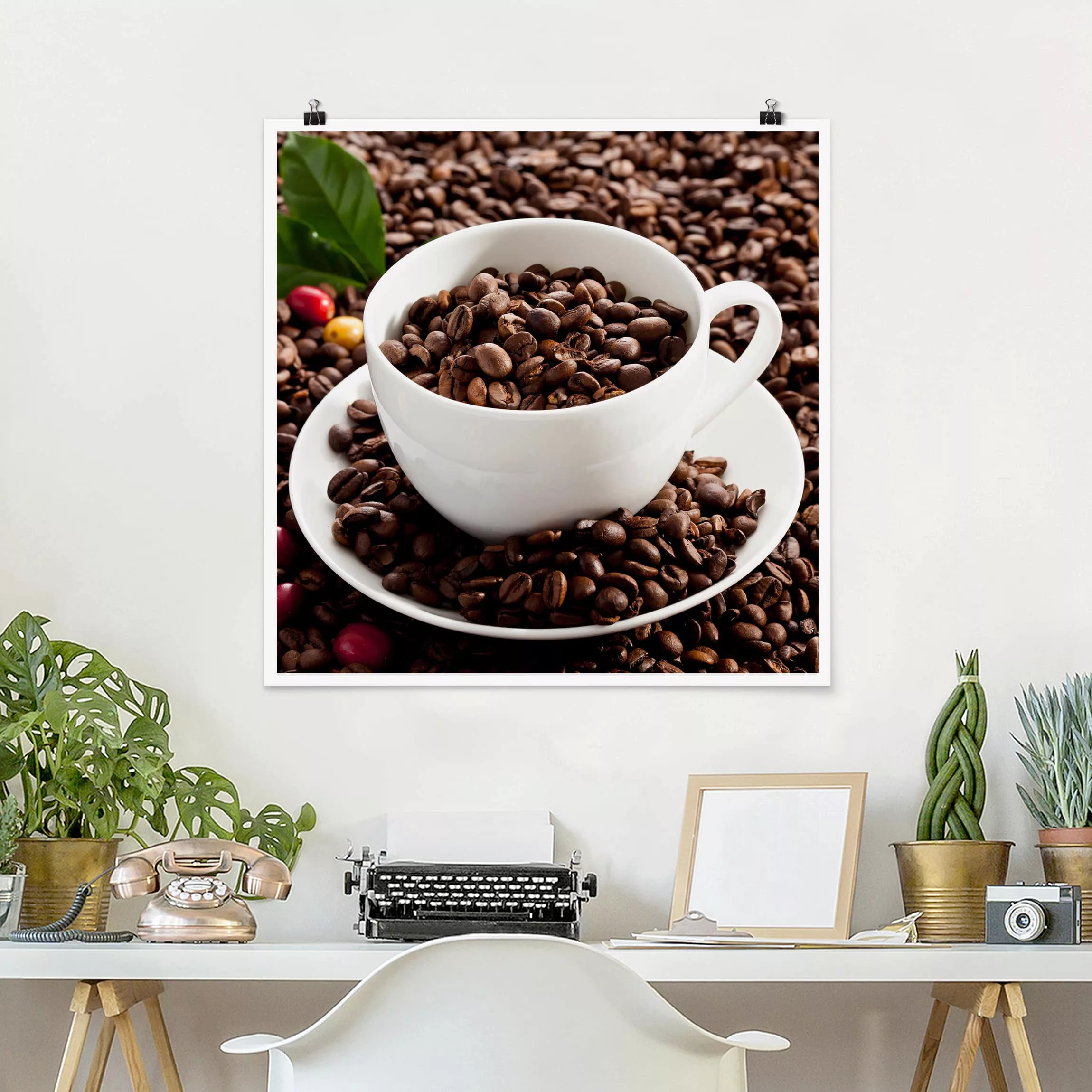 Poster Küche - Quadrat Kaffeetasse mit gerösteten Kaffeebohnen günstig online kaufen