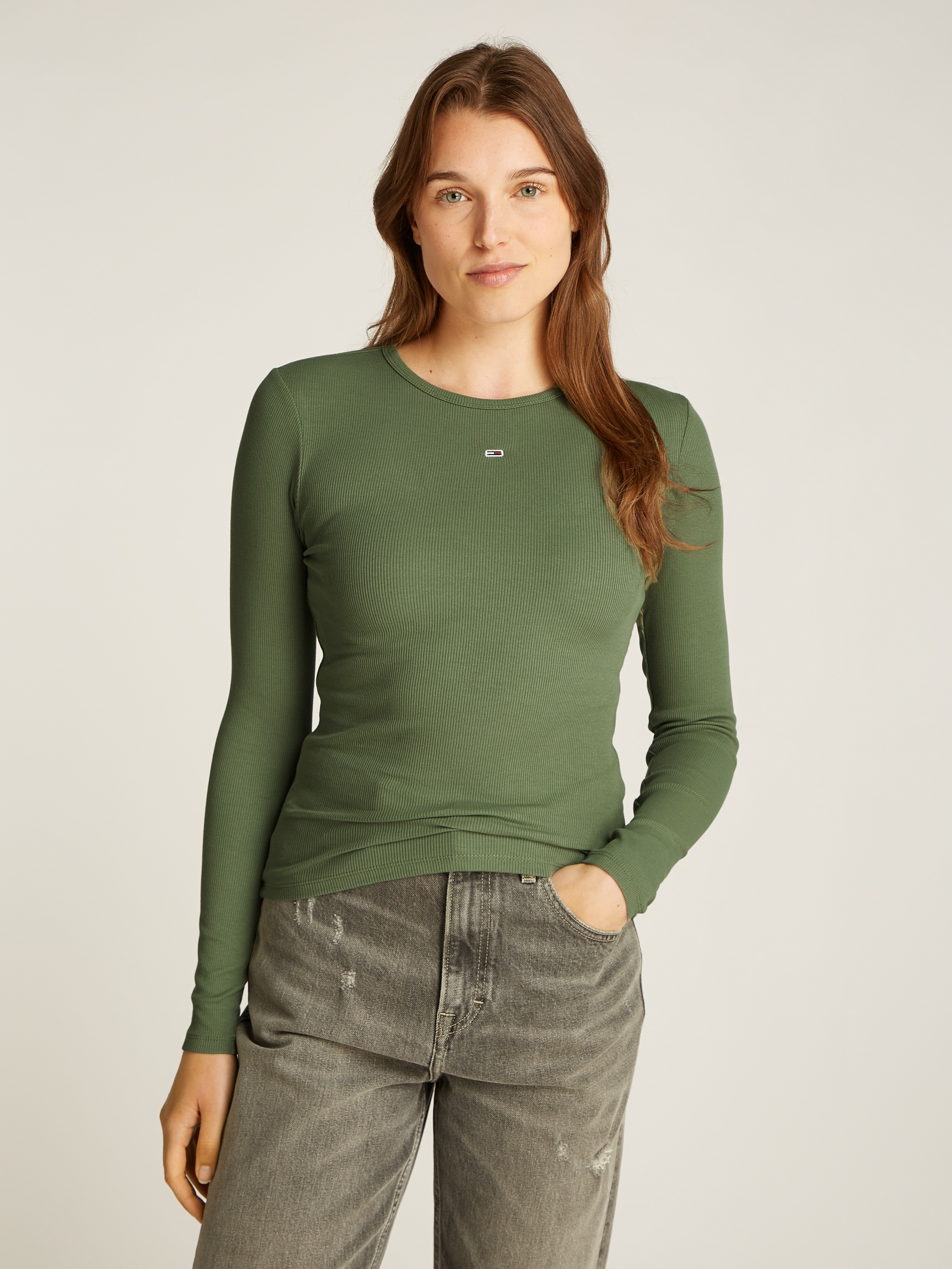 Tommy Jeans Langarmshirt "TJW SLIM ESSENTIAL RIB LS", mit Logostickerei günstig online kaufen