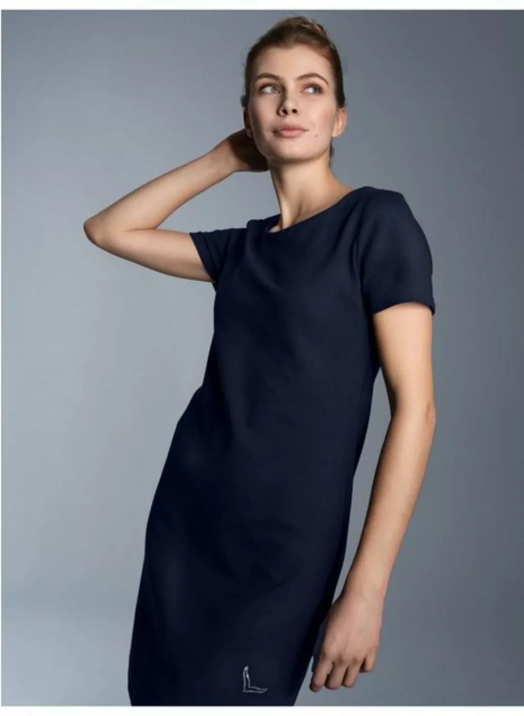 Trigema Jerseykleid TRIGEMA Halbarm Kleid mit Kristallsteinen (1-tlg) günstig online kaufen