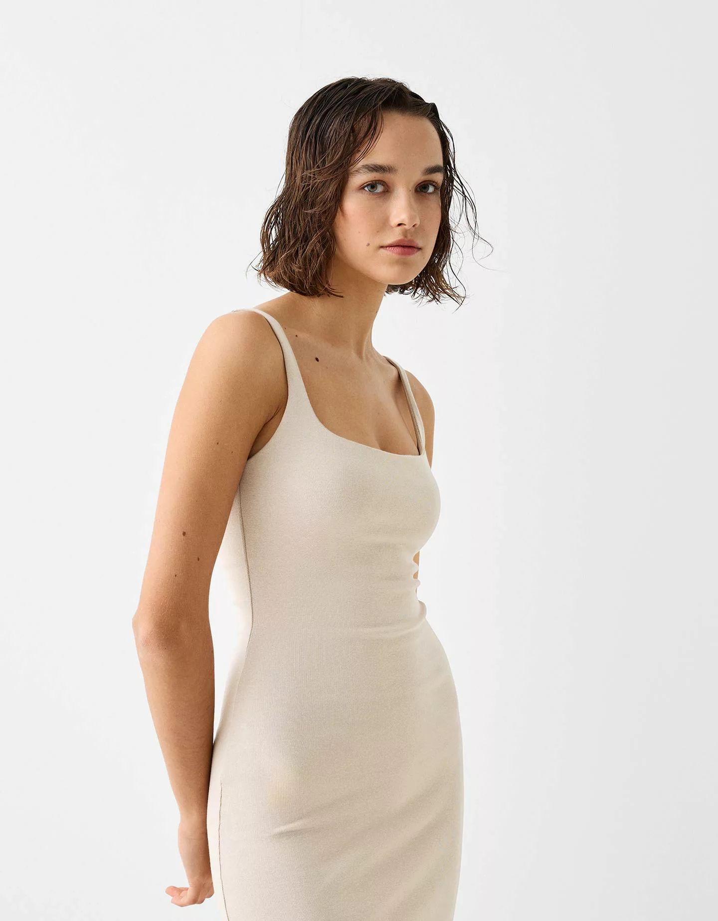 Bershka Midikleid Mit Trägern Und Kastenausschnitt Damen Xs Sandfarbe günstig online kaufen