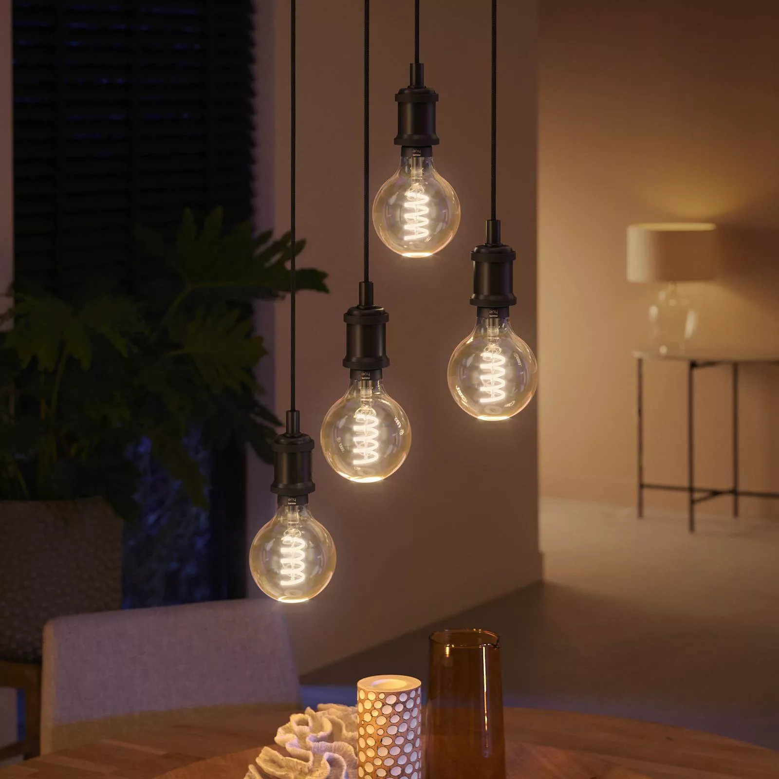 Philips Hue White Ambiance Globe Filament E27 7W günstig online kaufen