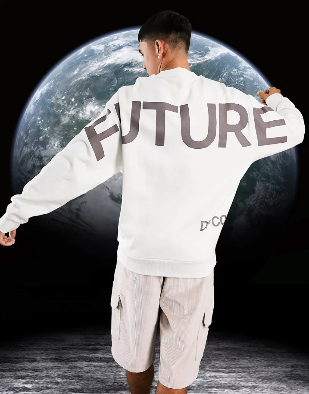 ASOS – Dark Future – Oversize-Sweatshirt in Beige mit mit mehreren Prints-N günstig online kaufen