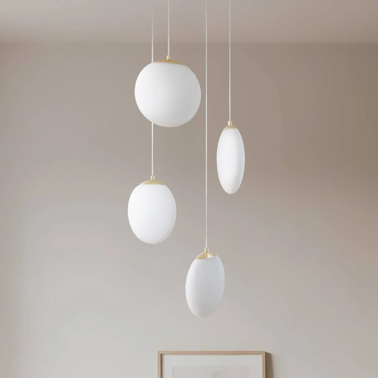 Lucande Hängeleuchte Lunelle, messing, Glas, 4-flg., Ø 40cm günstig online kaufen