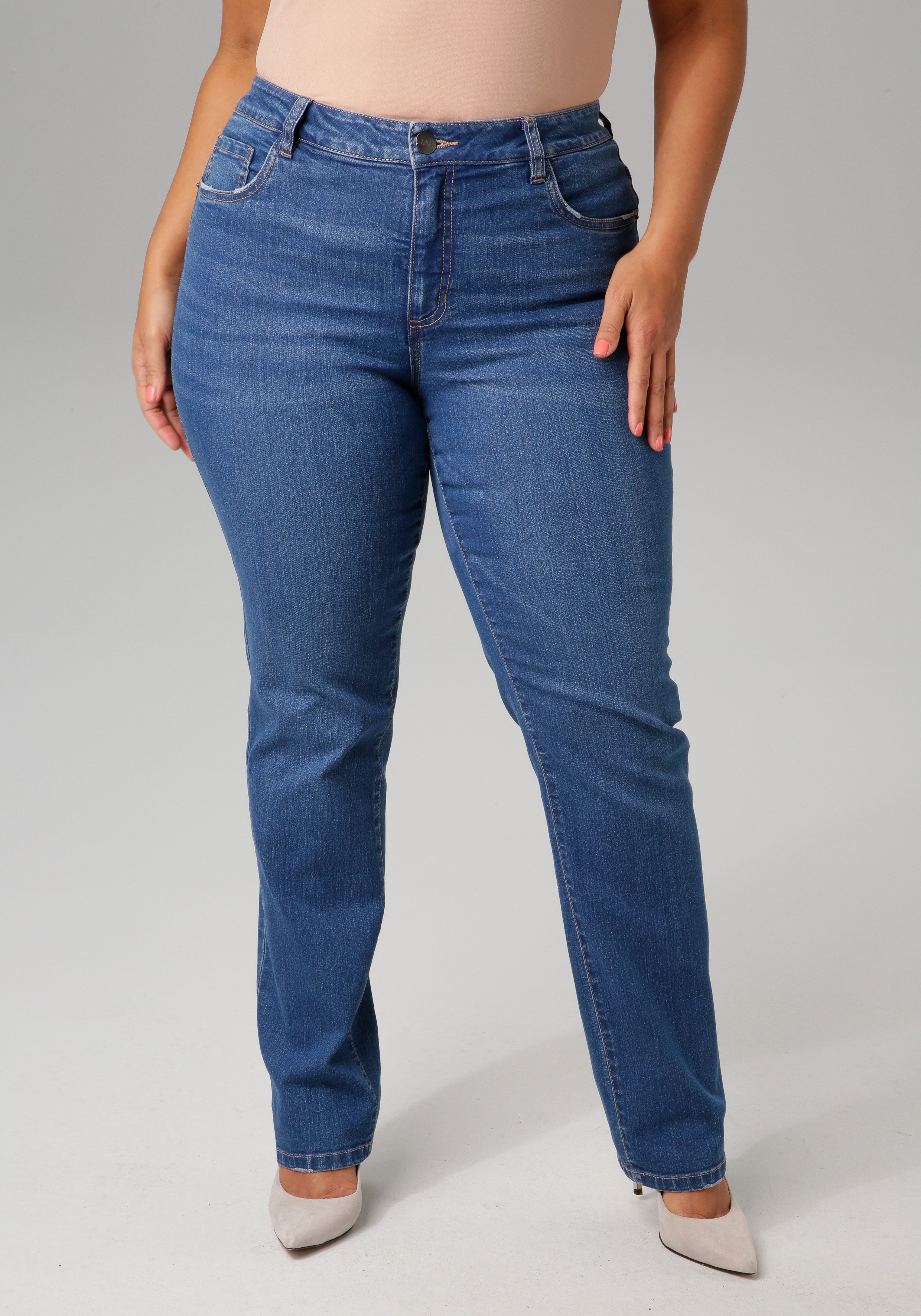 Aniston PLUS Straight-Jeans, mit leichtem Used-Effekt günstig online kaufen