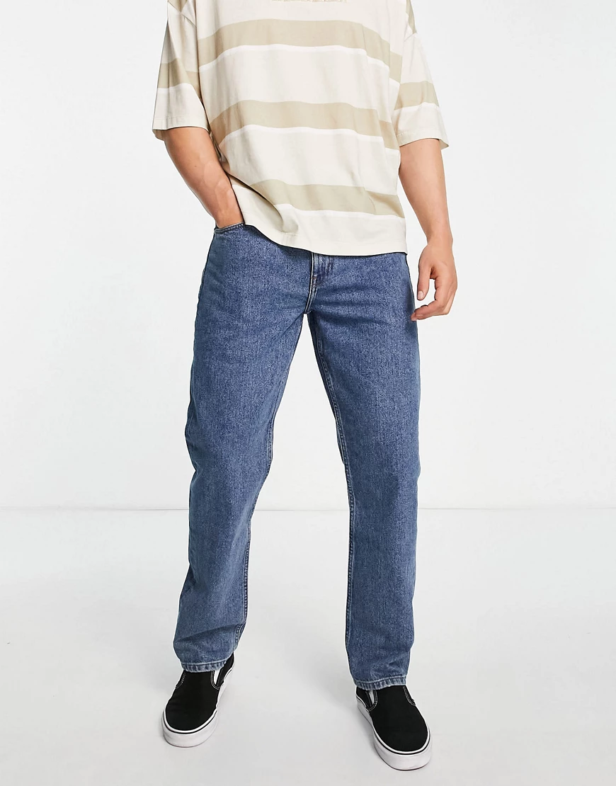 ASOS DESIGN – Original Fit – Jeans in verwaschenem, mattem Blau günstig online kaufen