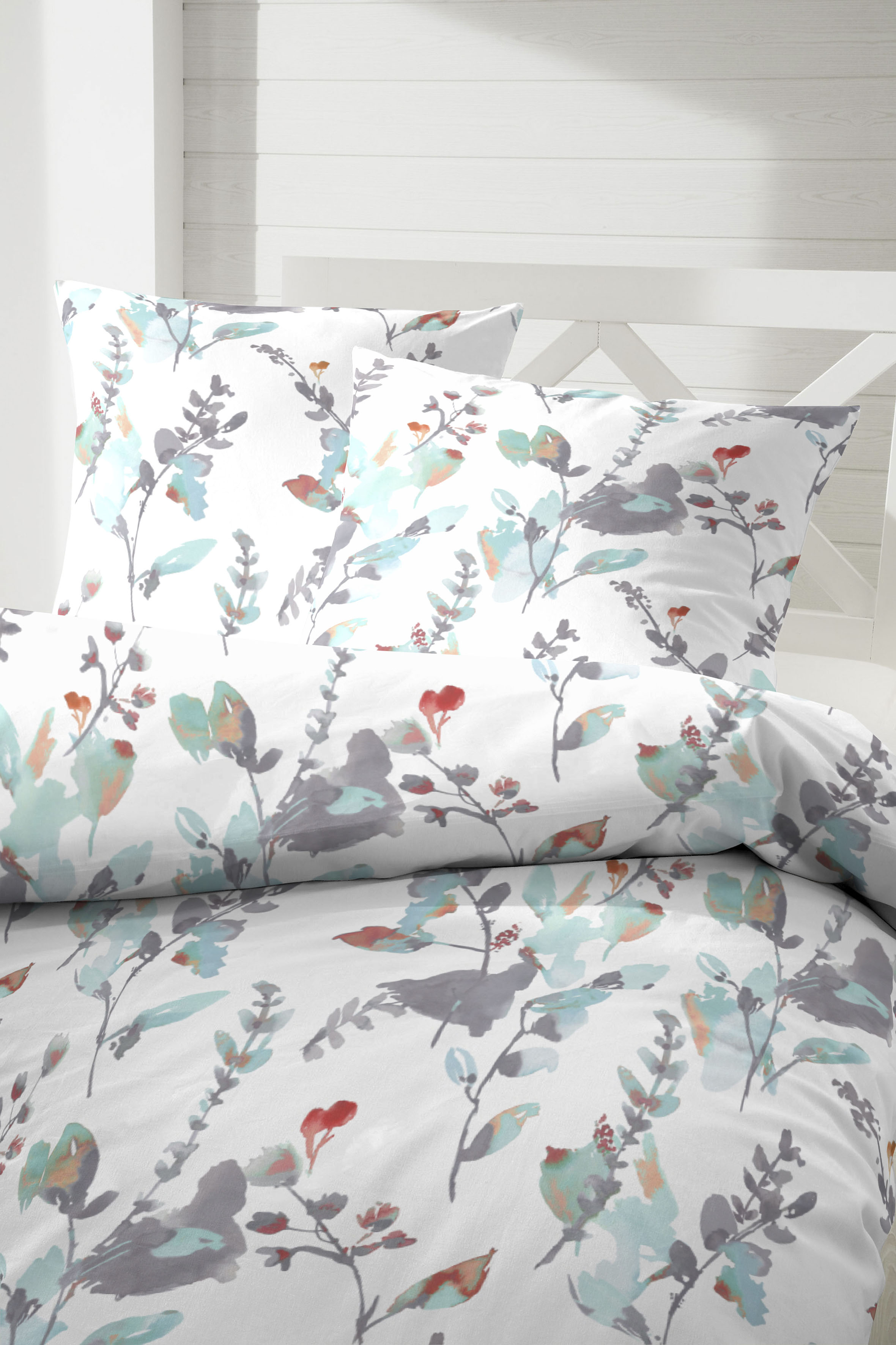 Primera Bettwäsche »Windspiel«, mit frischen Blumenranken günstig online kaufen