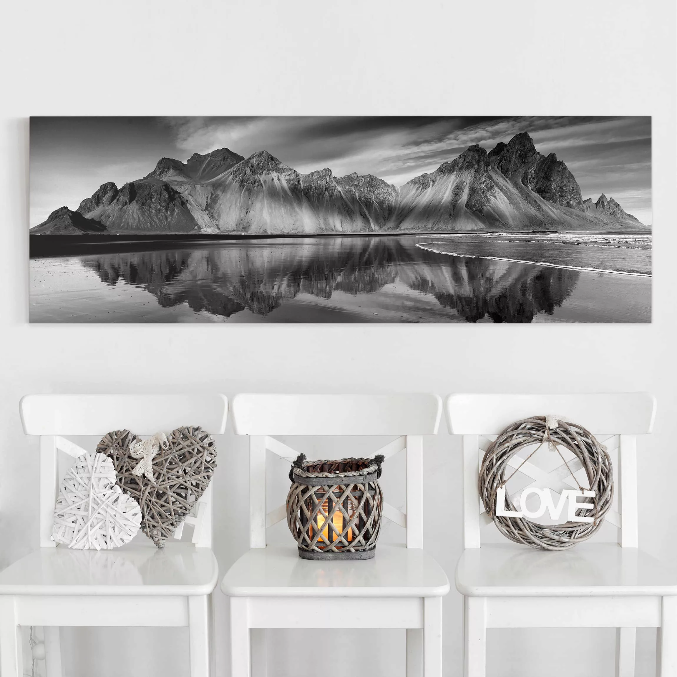 Leinwandbild Schwarz-Weiß - Panorama Vesturhorn in Island günstig online kaufen