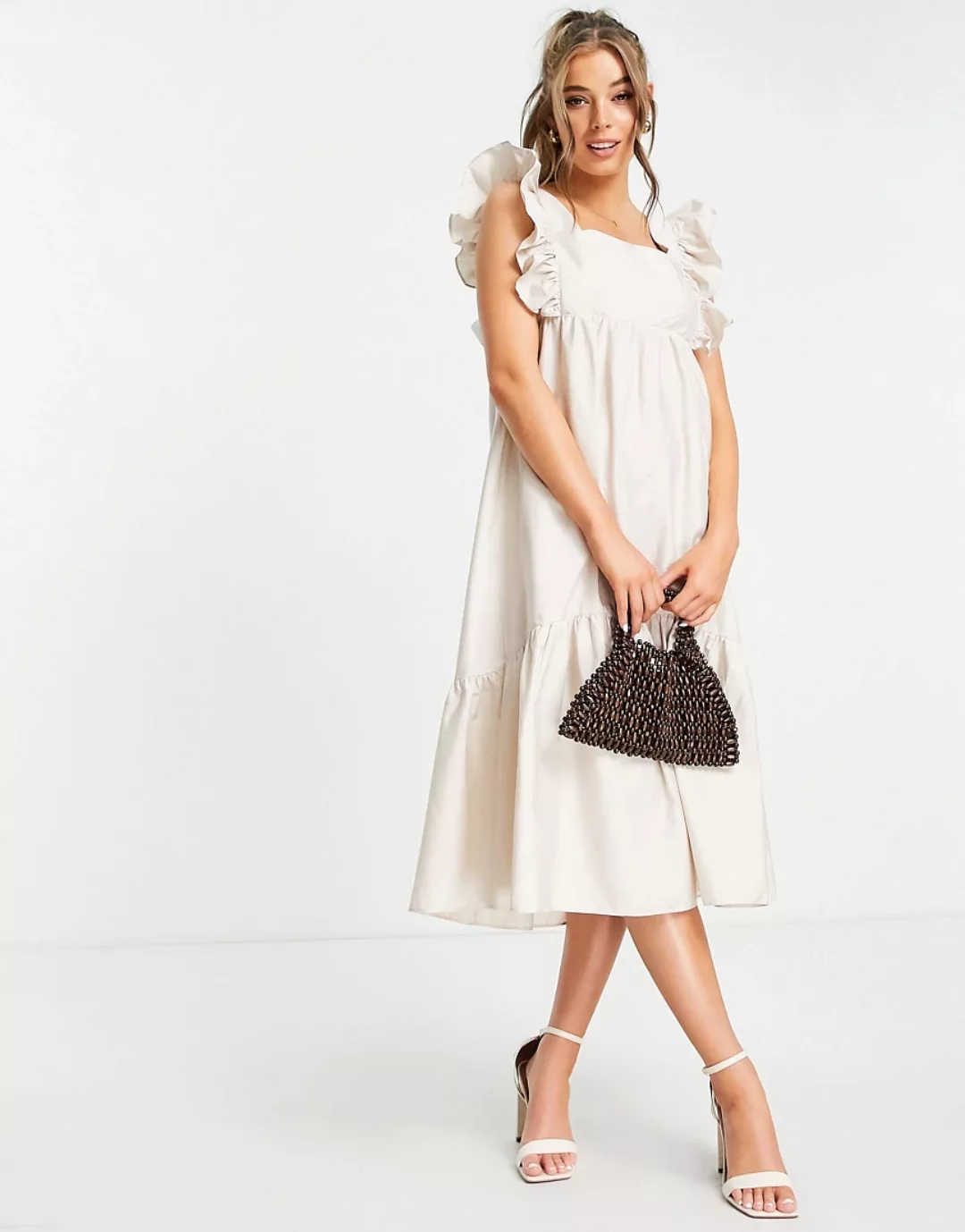 New Look – Kurzes Hängerkleid in Stein mit voluminösen Rüschen an den Ärmel günstig online kaufen