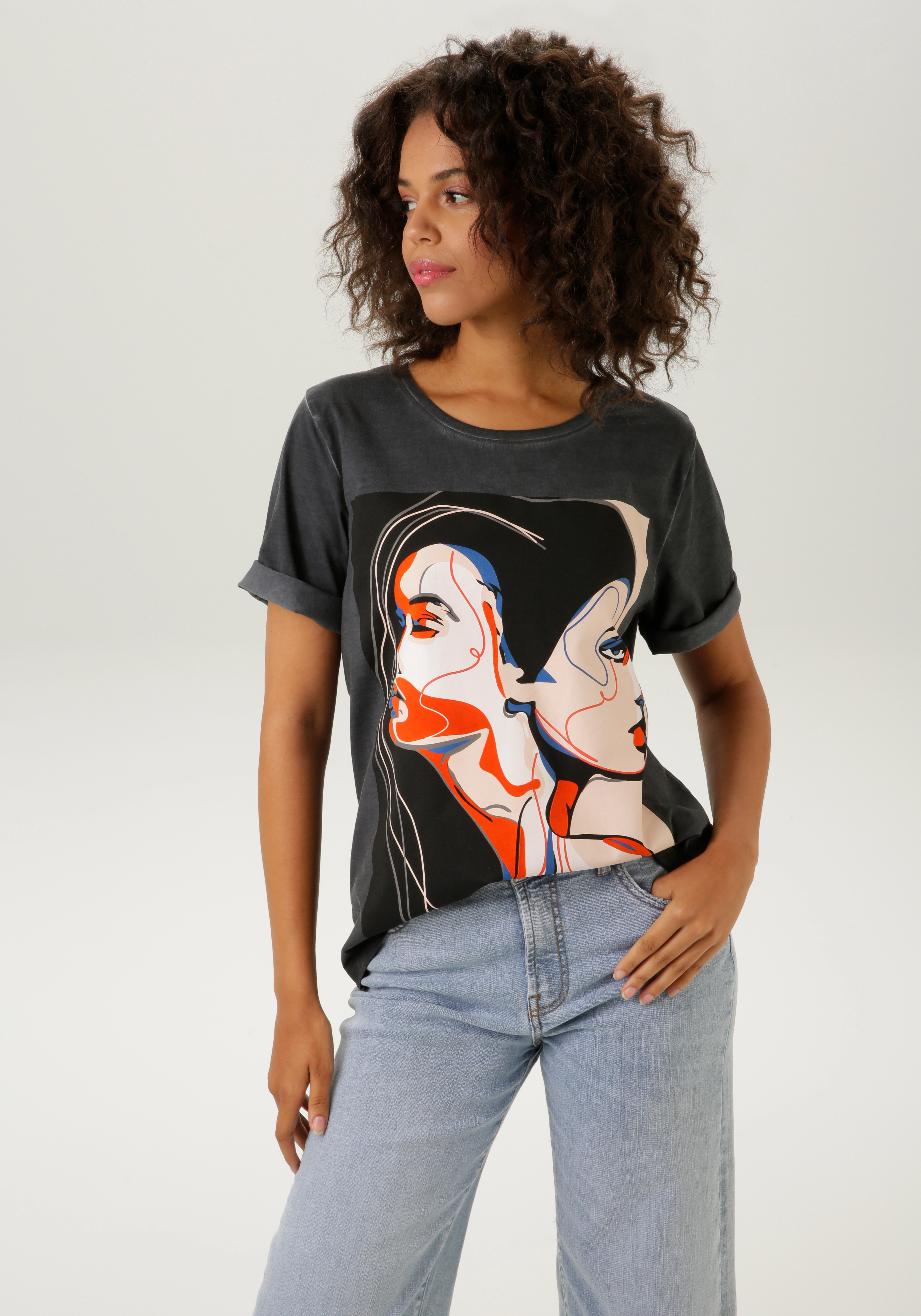 Aniston CASUAL T-Shirt, mit kunstvoll gestalteten Gesichtern bedruckt - NEU günstig online kaufen